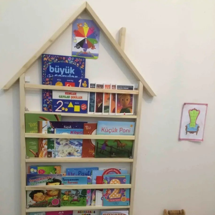 Mrt Ahşap Montessori Çatılı Kitaplık