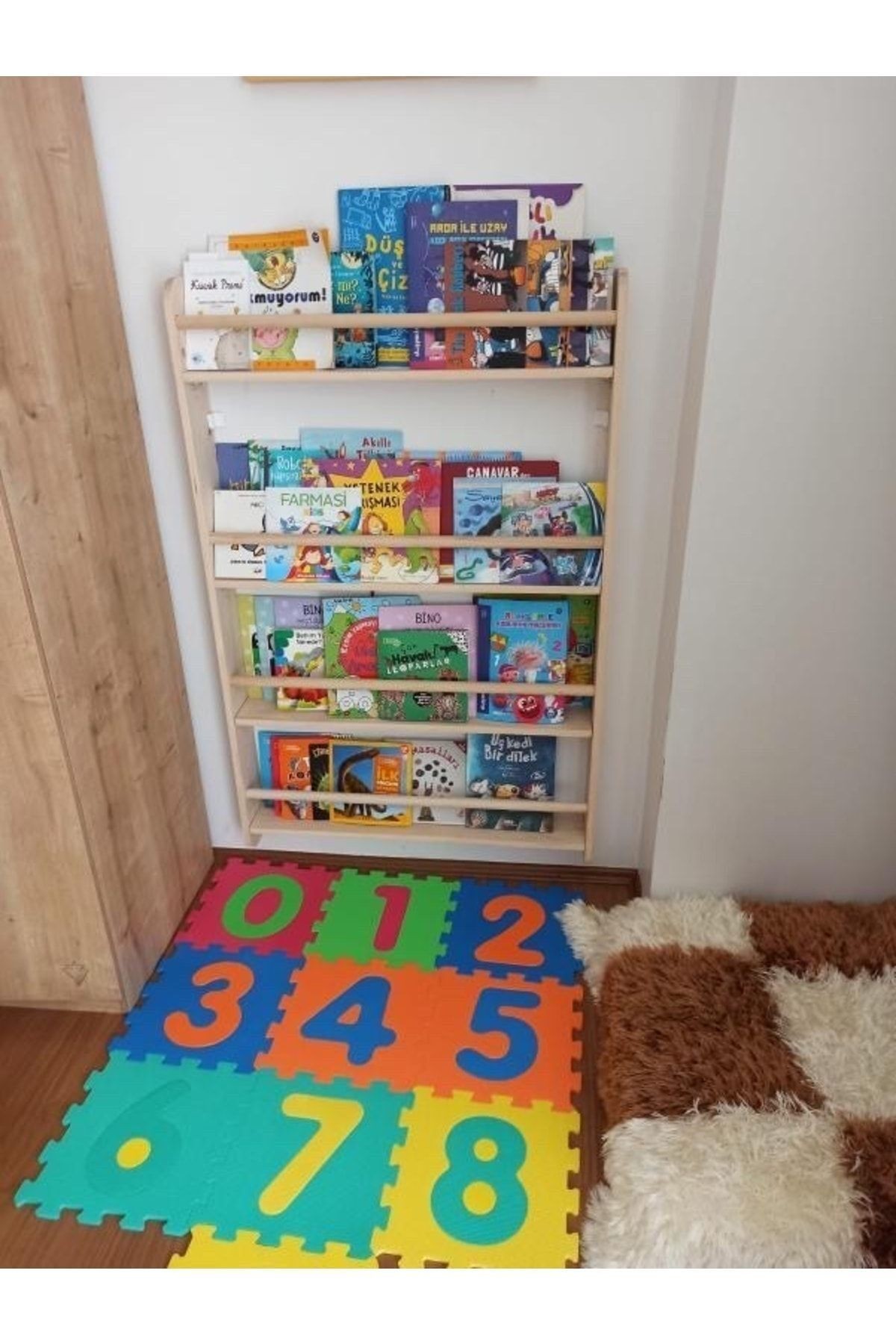 Montessori Kitaplık Geniş Model Yuvarlak Çıtalı 70 Cm