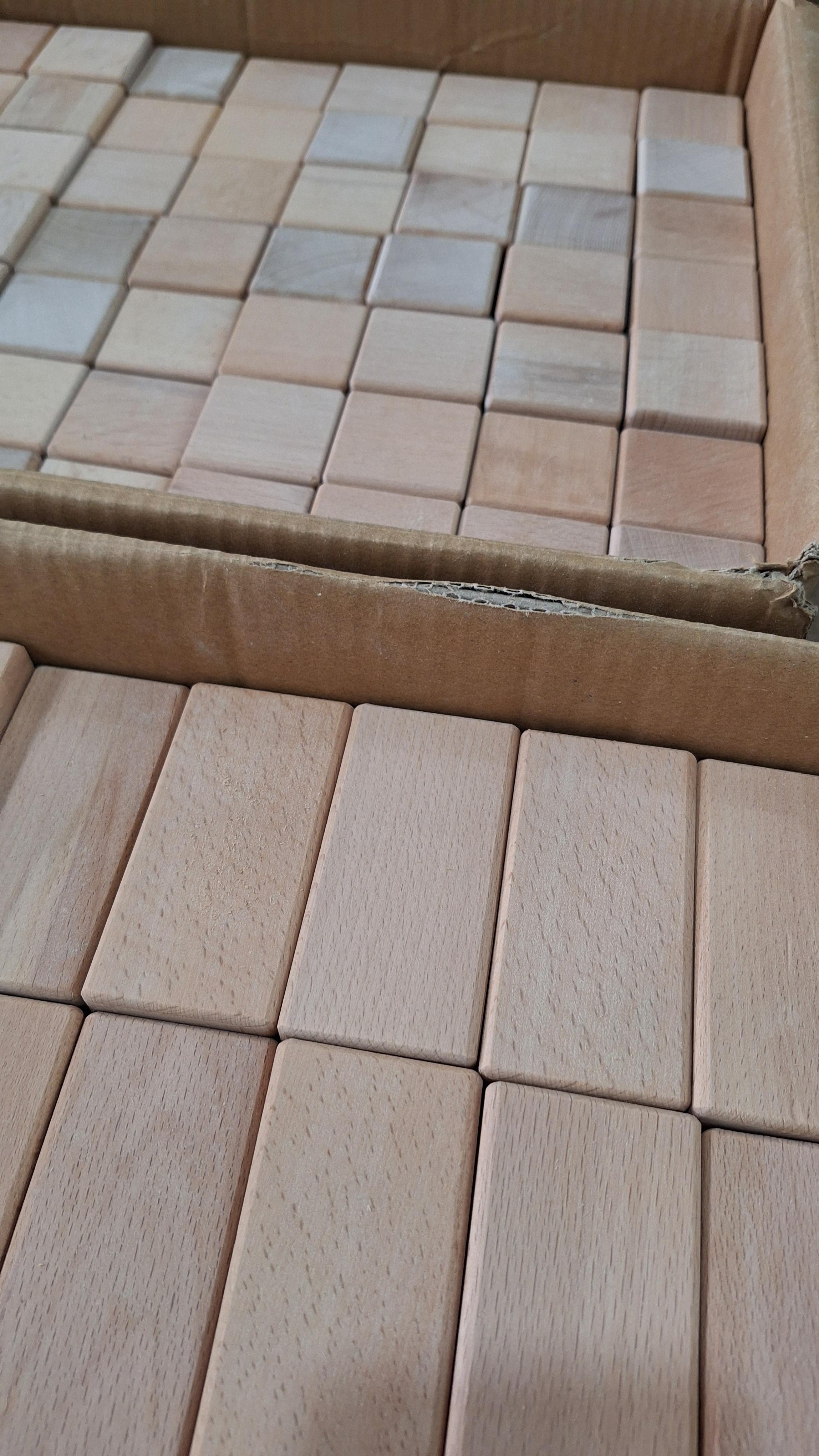 80 prizma(5x5x10cm) + 120 küp (5x5x5 cm)
