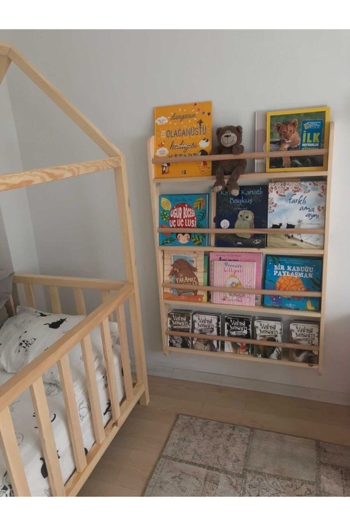 Montessori Kitaplık Geniş Model Yuvarlak Çıtalı