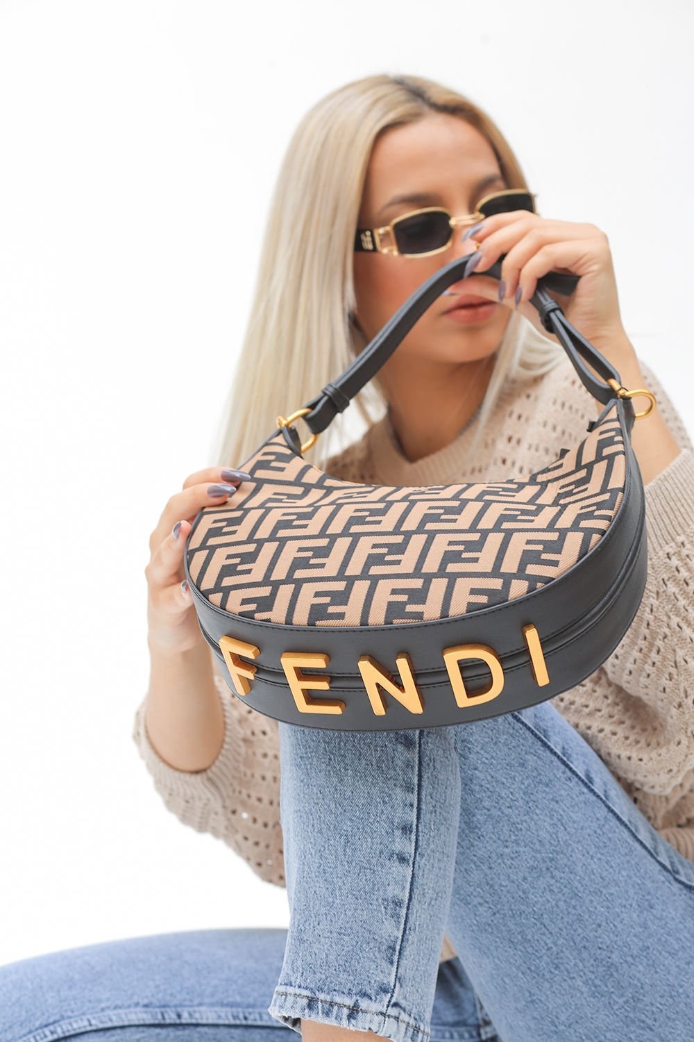 Fendi Alt Kısım Yazılı Siyah-Kahve Renk Kadın Çanta