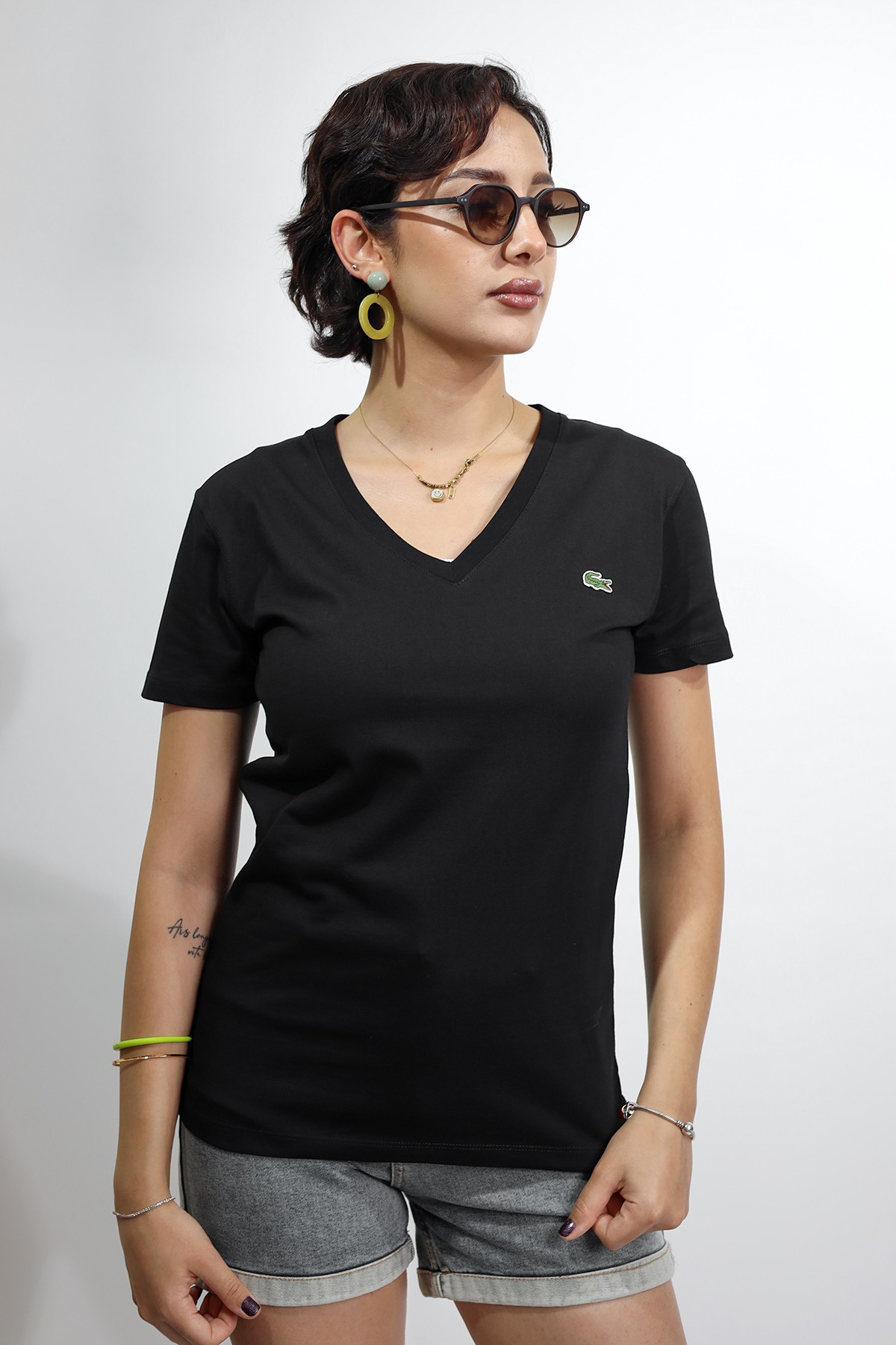 V Yaka Kadın Siyah T-shirt
