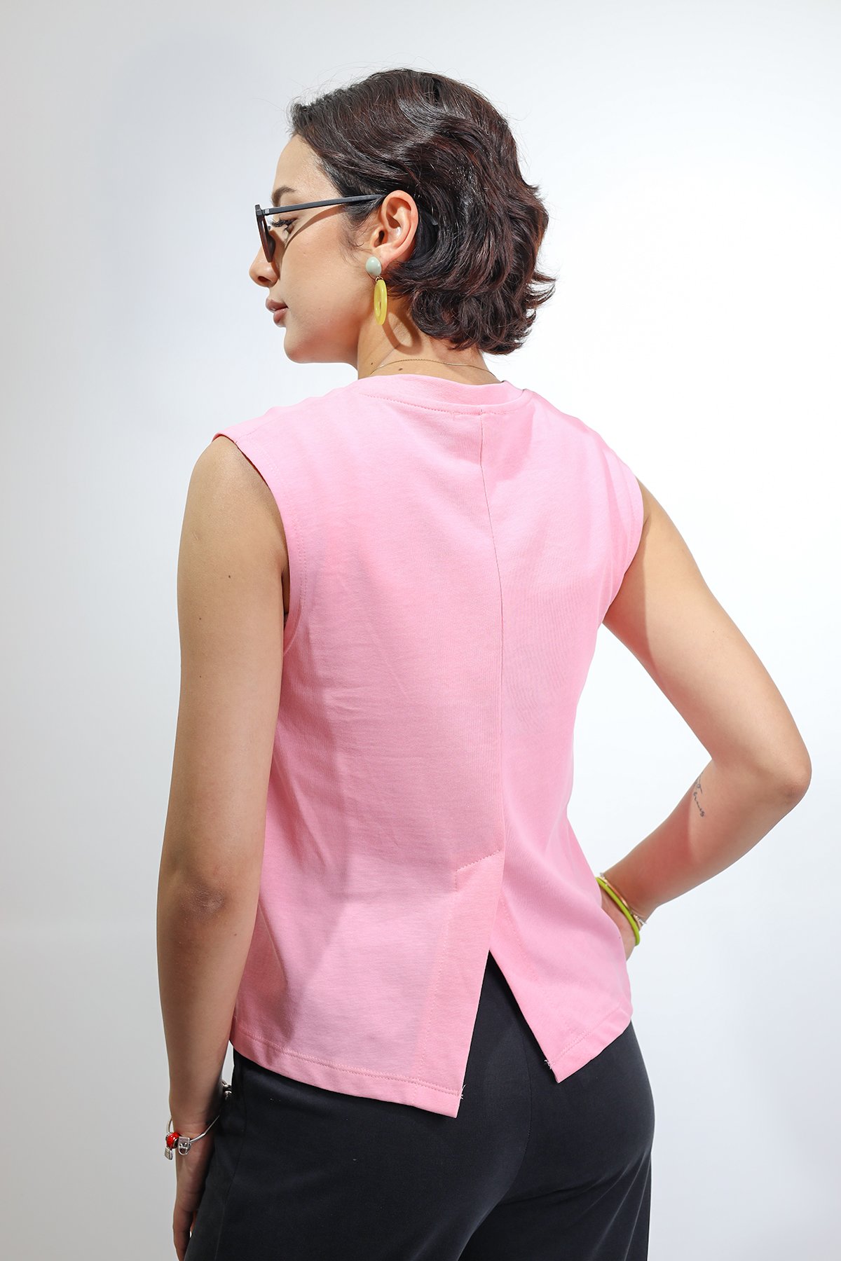 Kadın Kolsuz Pembe T-shirt