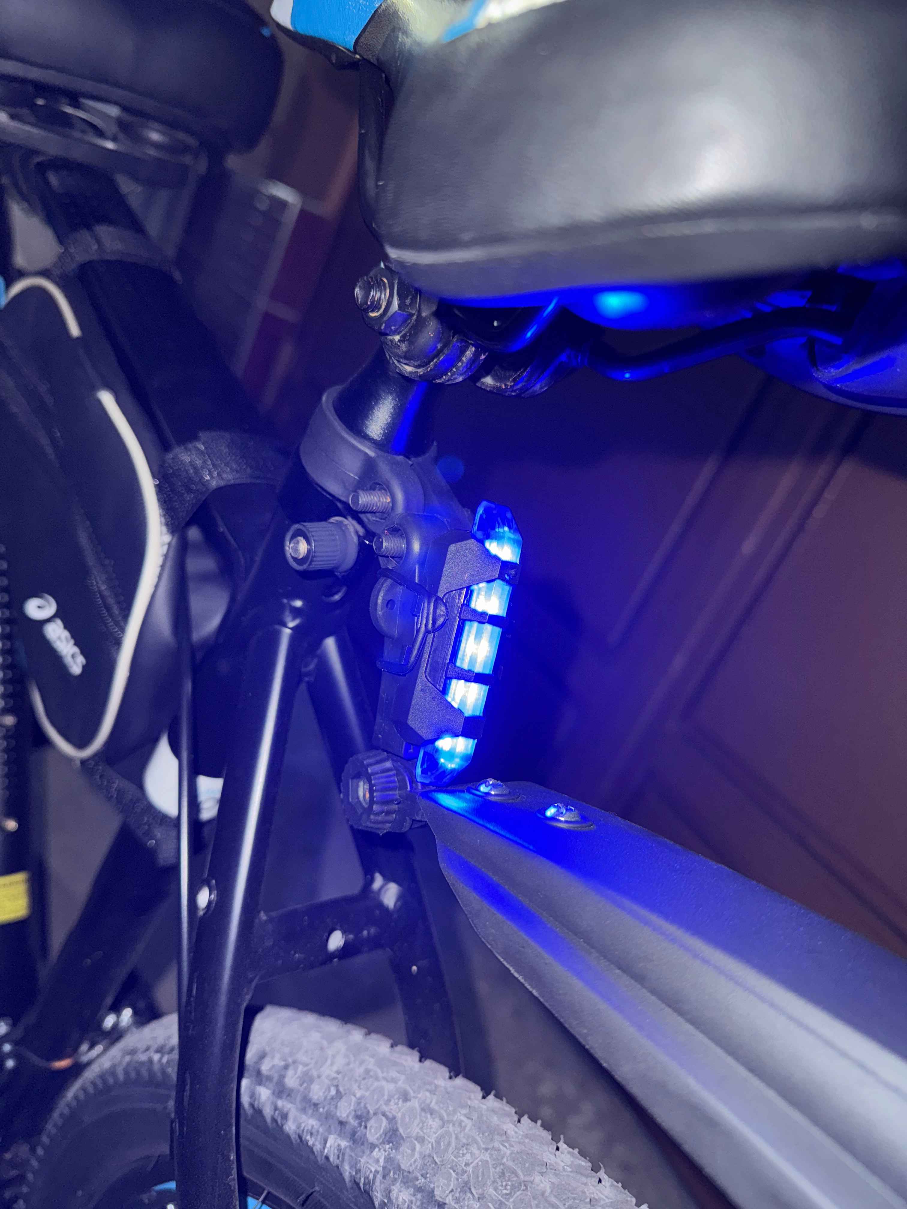 Bisiklet Arka Stop Lambası/Usb Şarjlı 4 Modlu Çakar Lambası Mavi