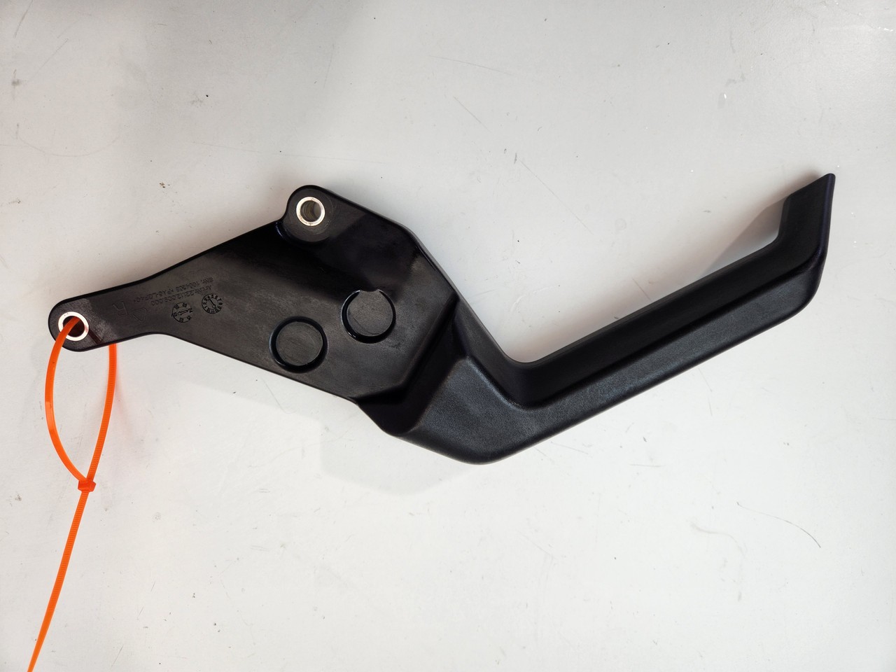 HUSQVARNA NORDEN 901 2022-24 SAĞ PLASTİK TUTUCU