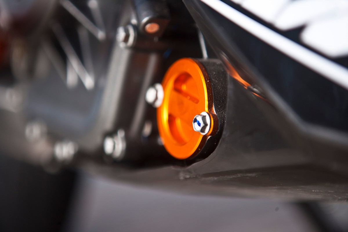 KTM DUKE/RC/ADV YAĞ FİLTRESİ KAPAĞI