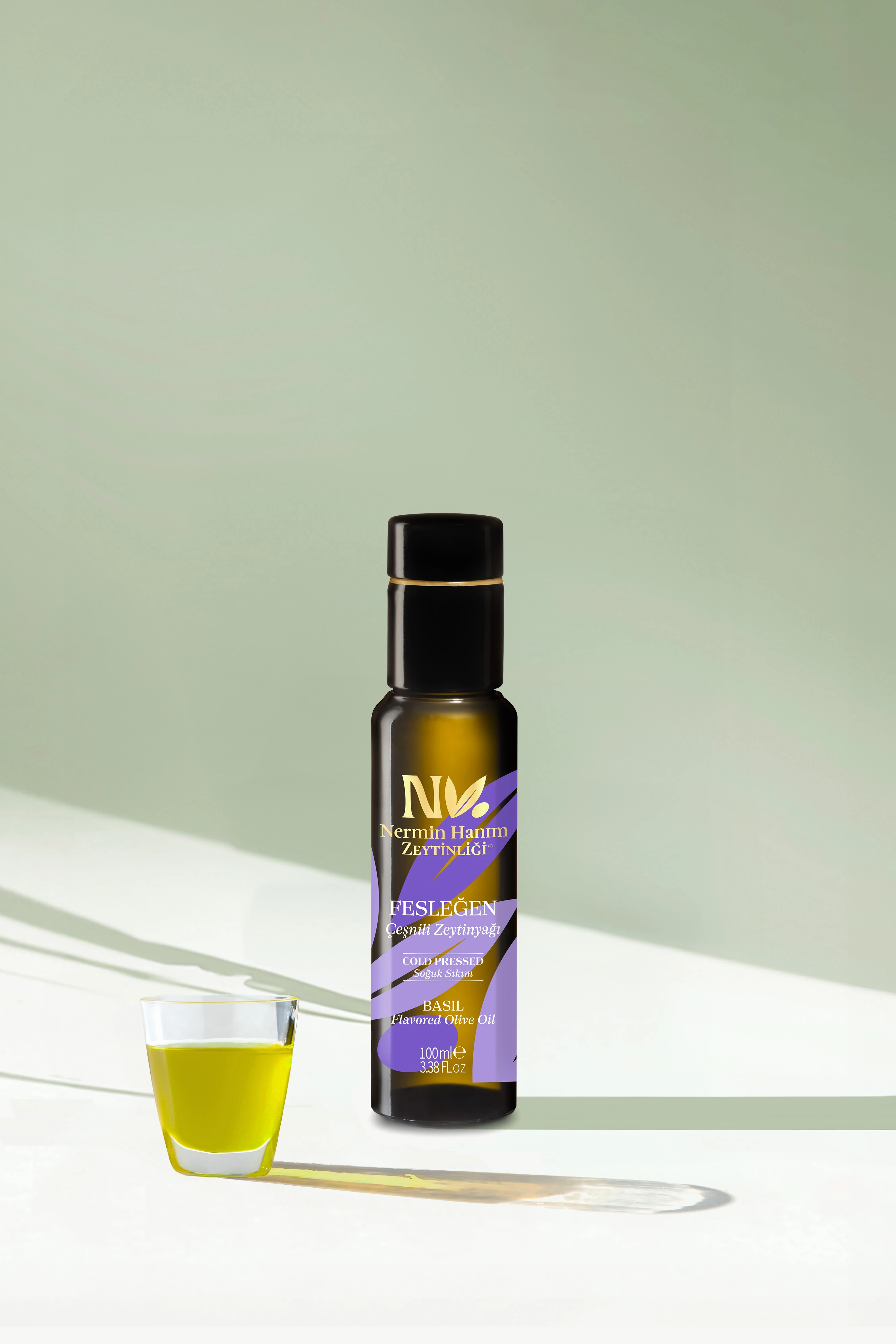 Fesleğen Çeşnili Zeytinyağı (100ml)