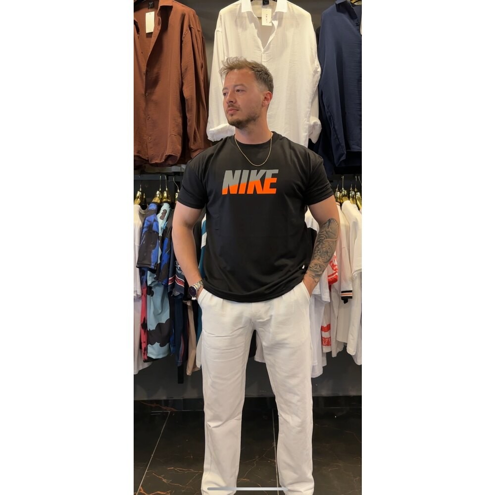 Hologram Nike Kol ve omuz dar kesim