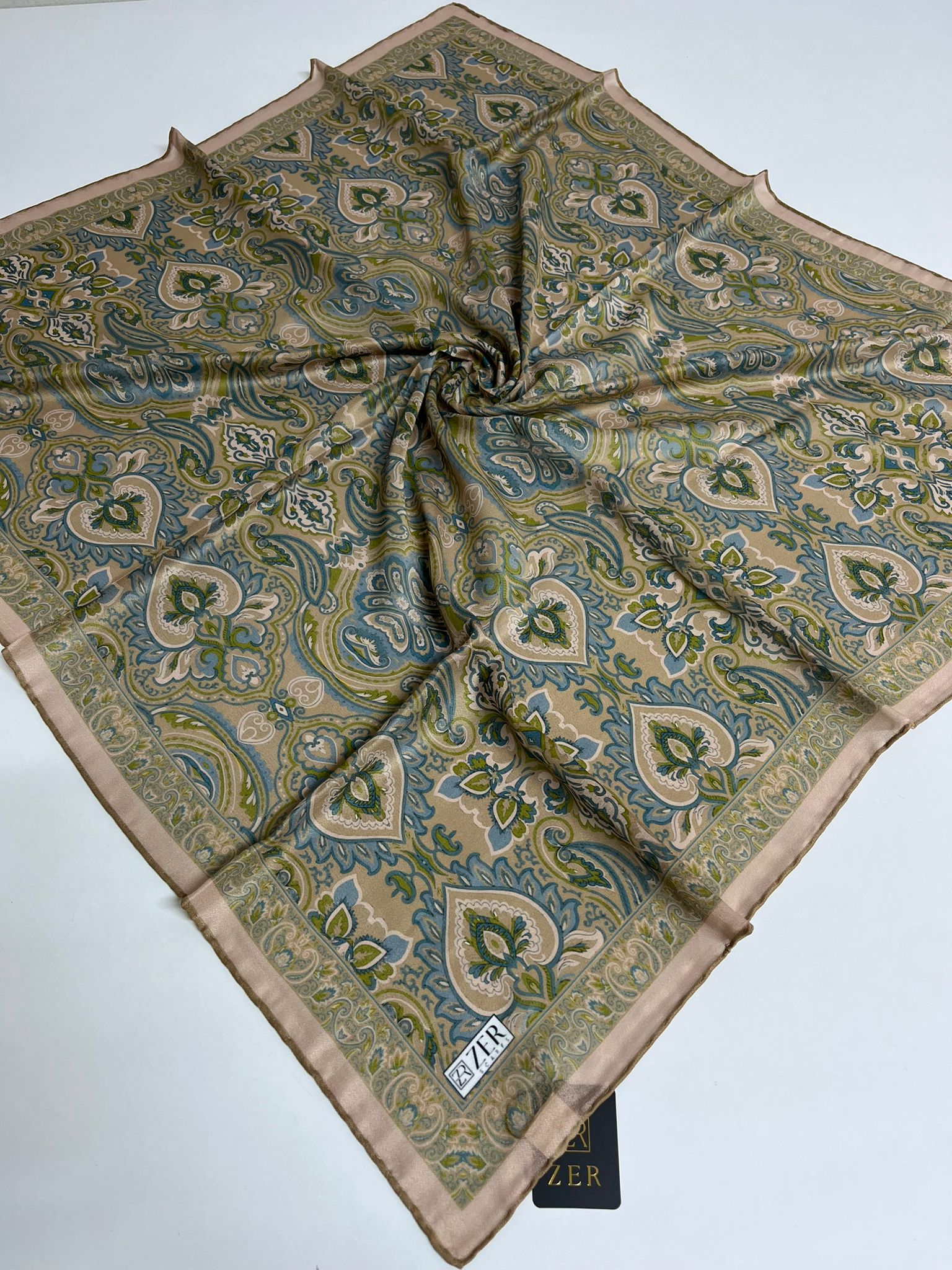 Zer Desenli Organik Eşarp