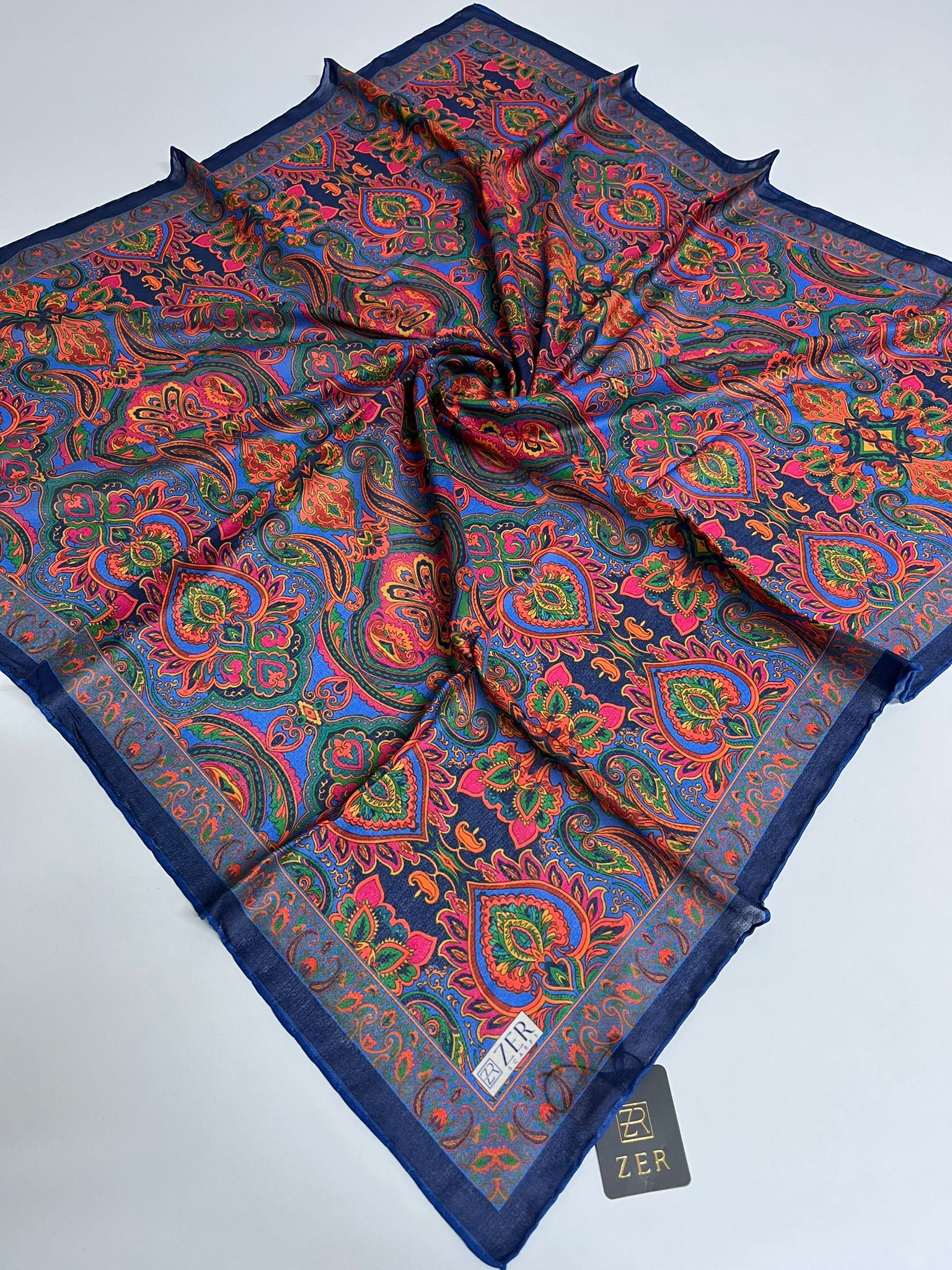 Zer Desenli Organik Eşarp