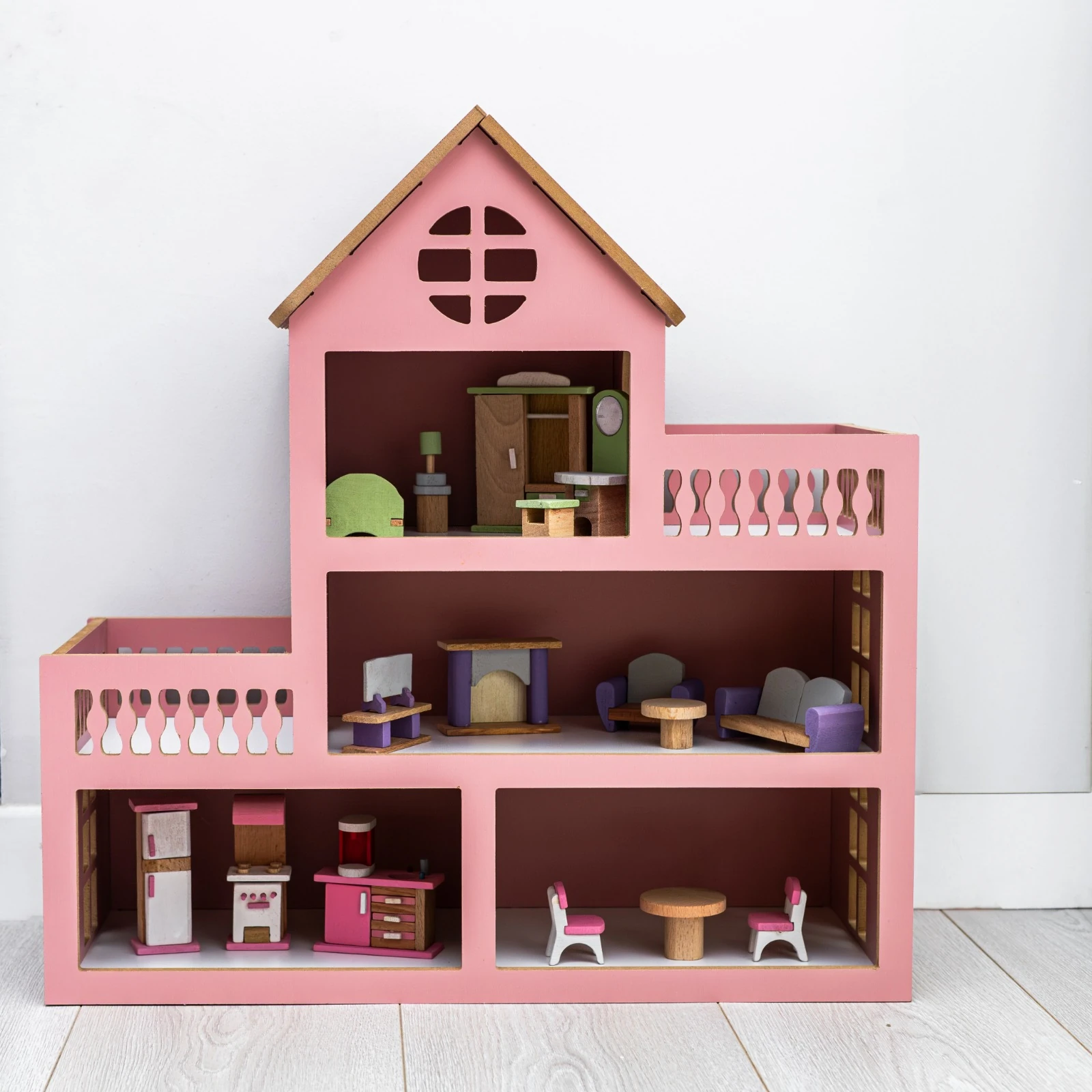 Barbie Ahşap Oyun Evi