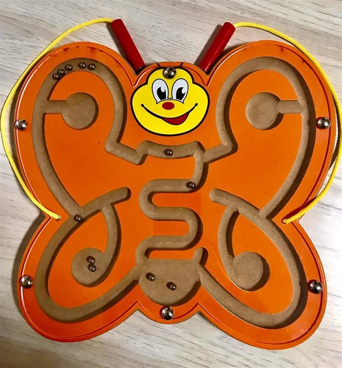 Kelebek Mıknatıslı Bilye Takip Oyunu