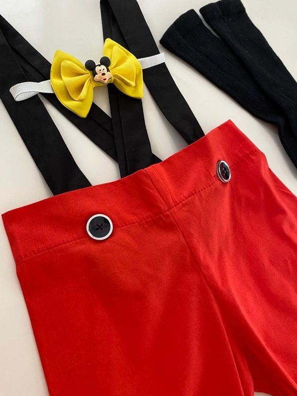 3'lü MICKEY MOUSE KONSEPT Salopet + Papyon + Çorap Takım