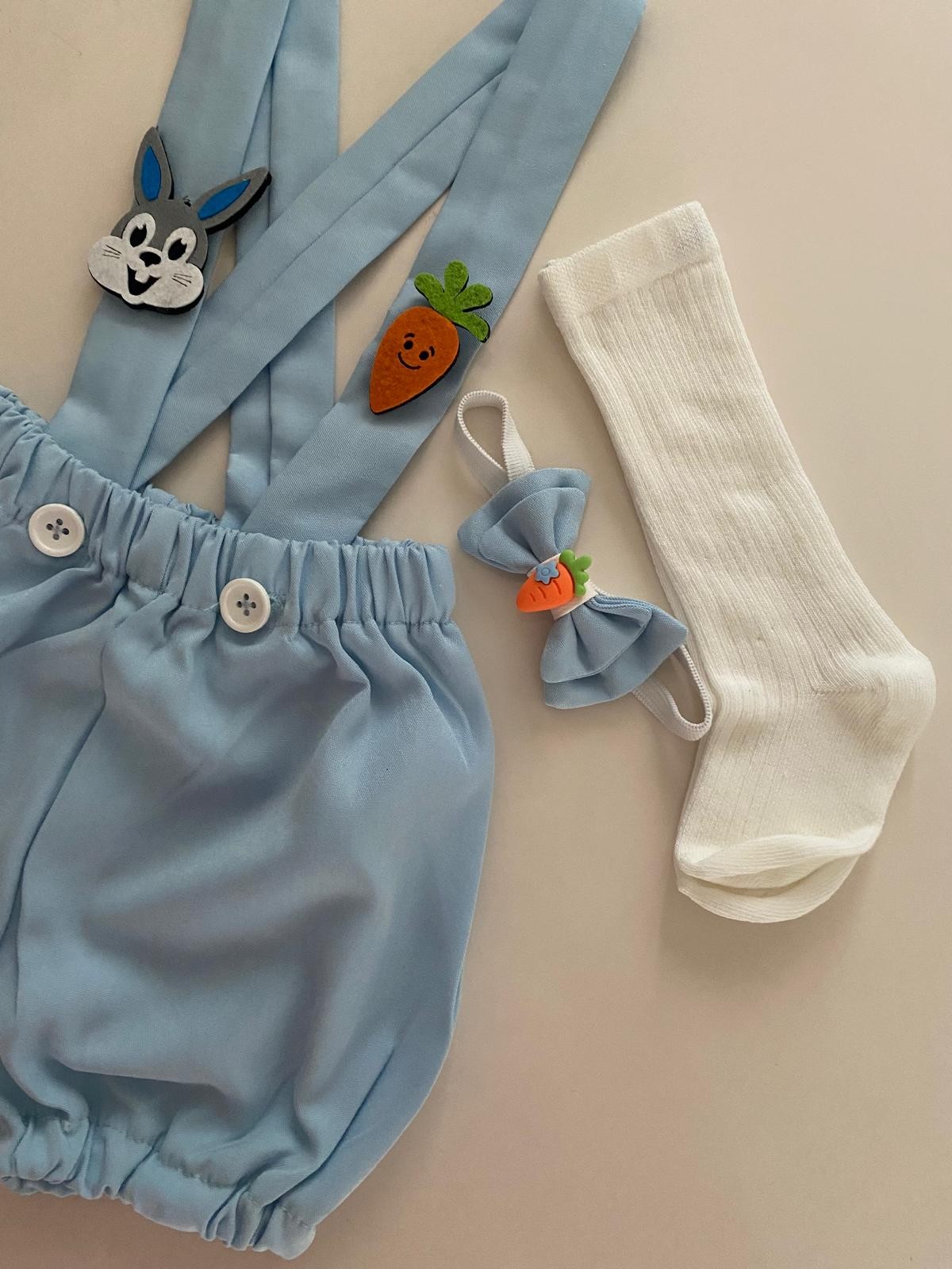 3'lü Bebe Mavi Diş Buğdayı Konseptli Şort Salopet + Papyon + Çorap Takım