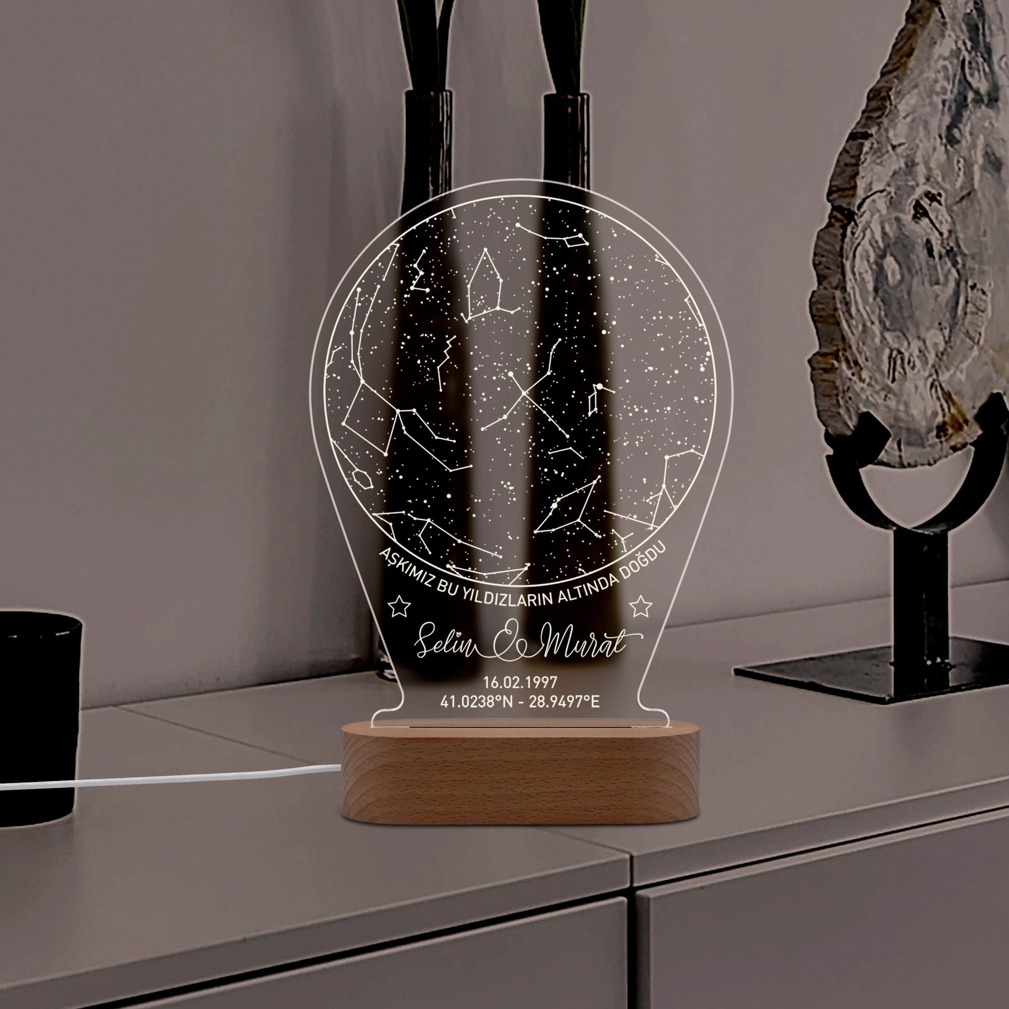 Çiftler için Kişiye Özel Yıldız Haritalı Led Gece Lambası