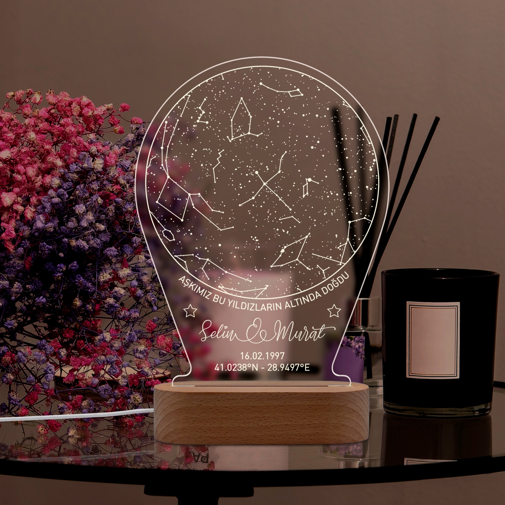 Çiftler için Kişiye Özel Yıldız Haritalı Led Gece Lambası