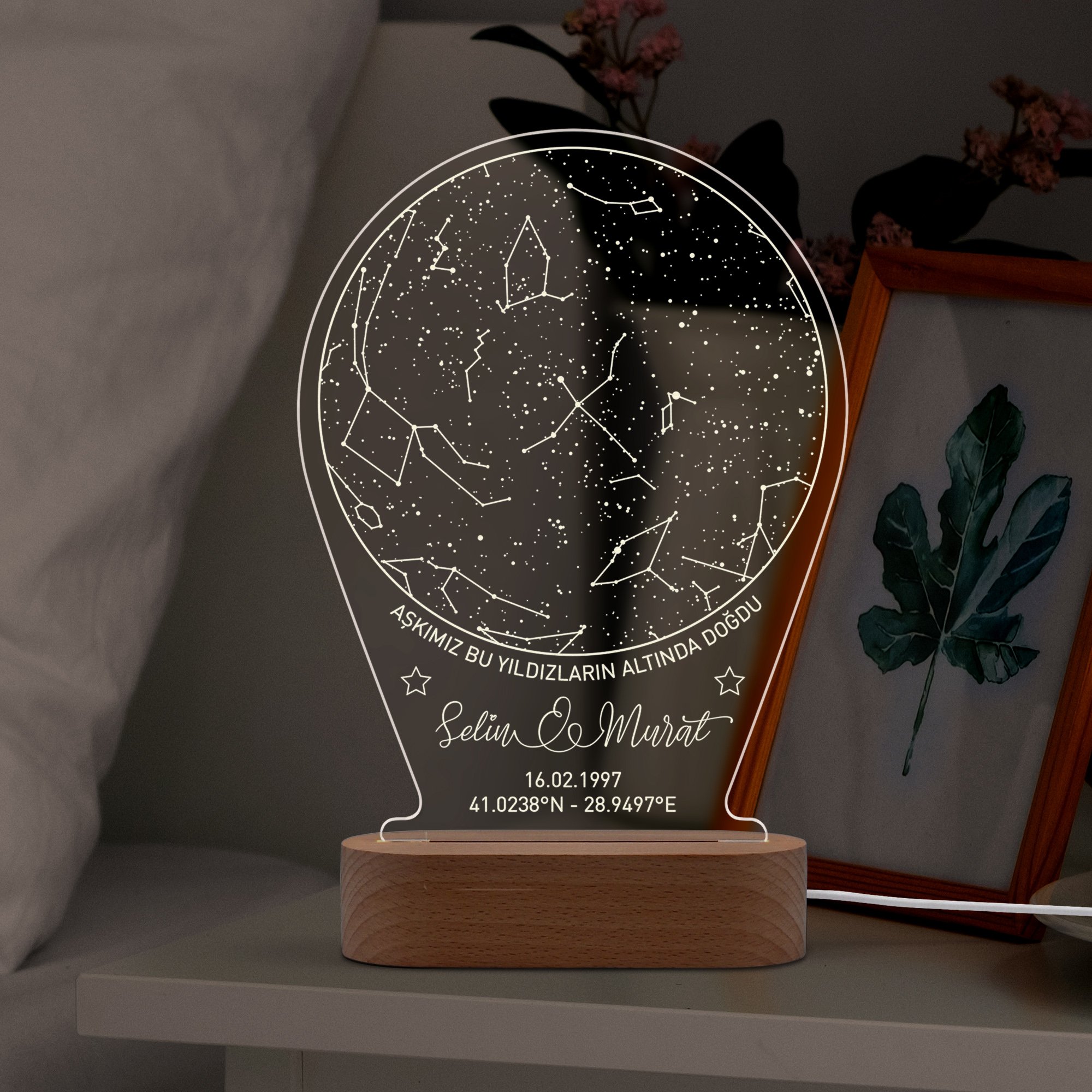 Çiftler için Kişiye Özel Yıldız Haritalı Led Gece Lambası