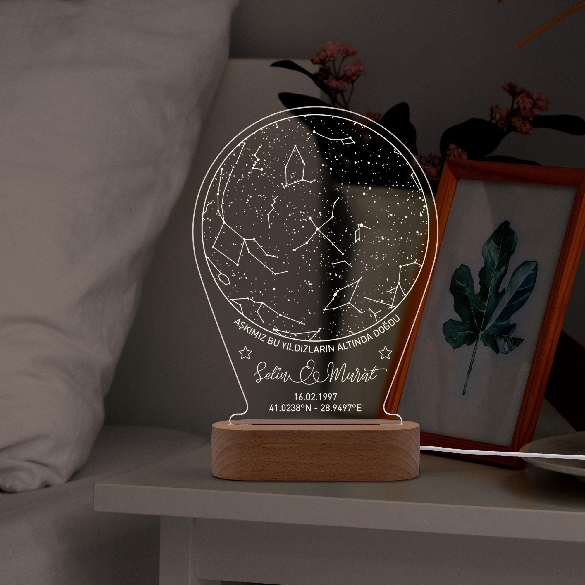 Çiftler için Kişiye Özel Yıldız Haritalı Led Gece Lambası