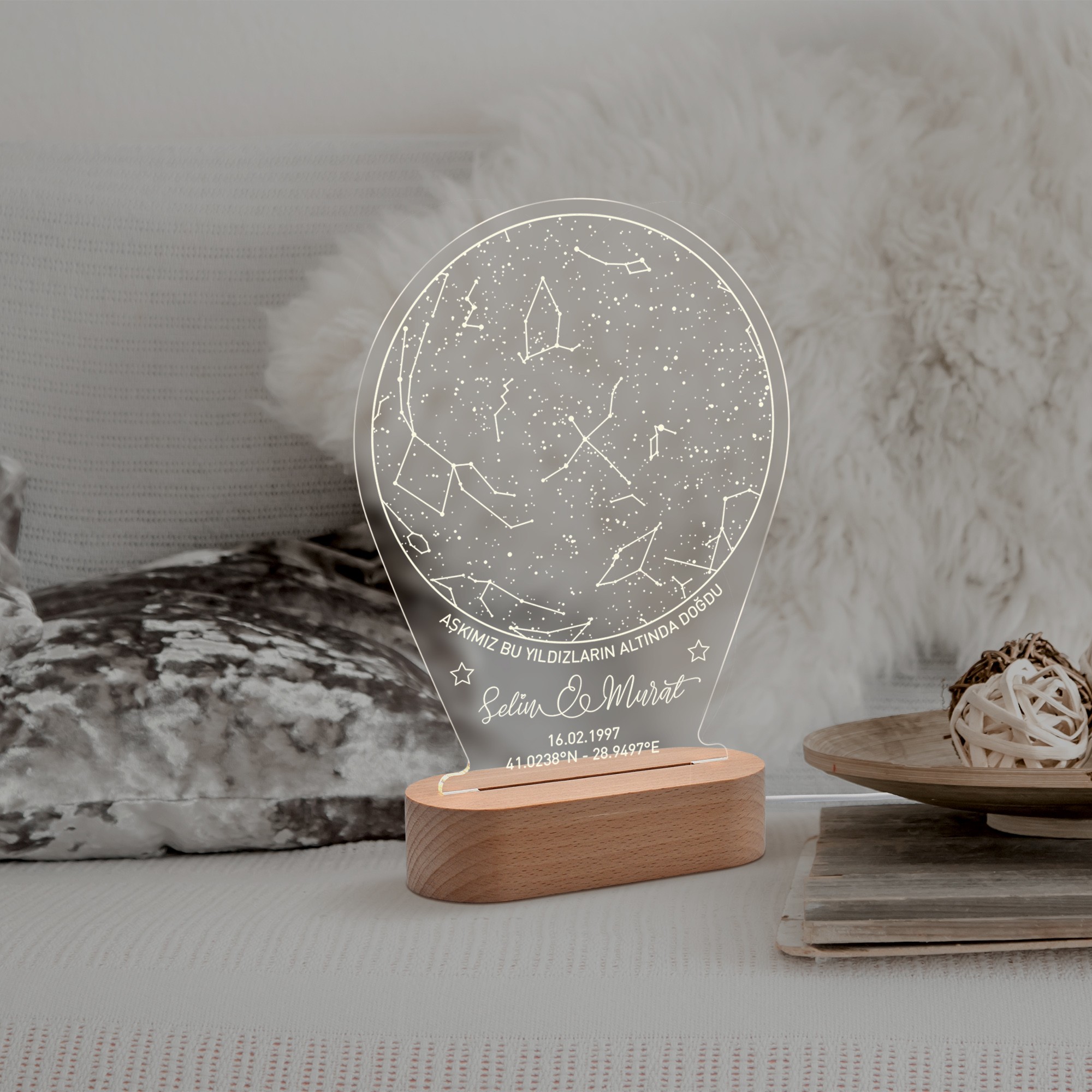 Çiftler için Kişiye Özel Yıldız Haritalı Led Gece Lambası