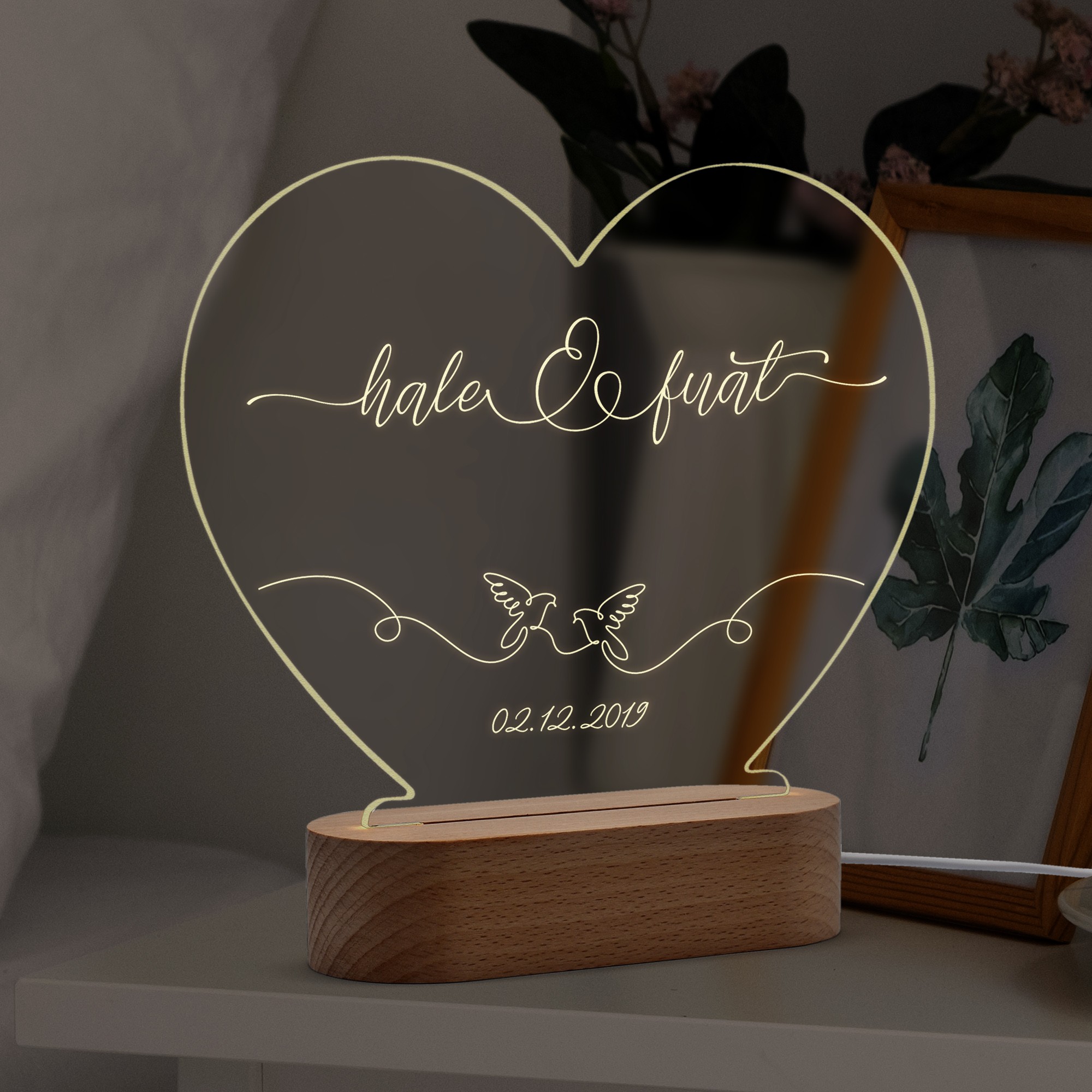 Çiftler için Çifte Güvercin Motifli Kişiye Özel Ledli Gece Lambası
