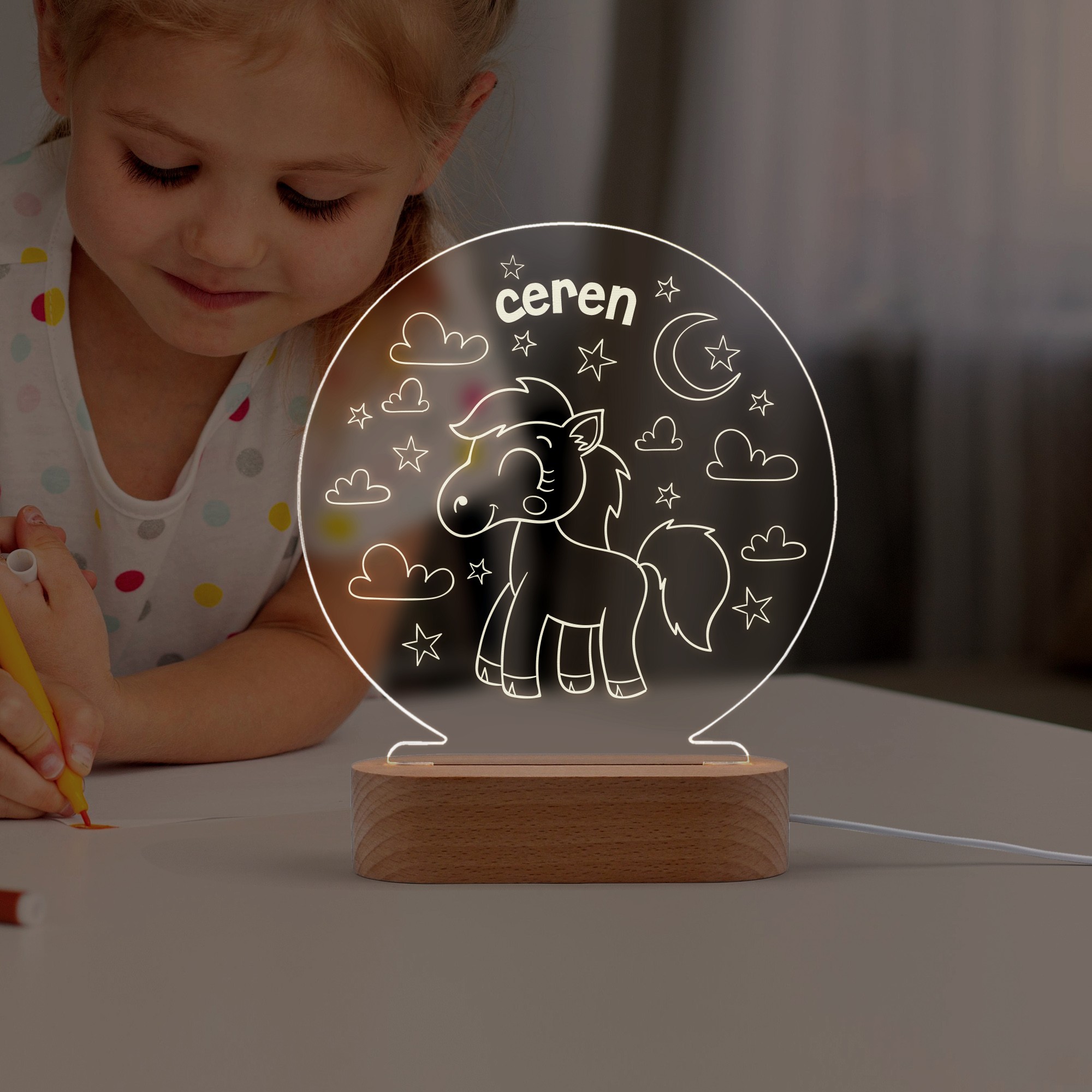 Pony At Figürlü Kişiye Özel Led Gece Lambası