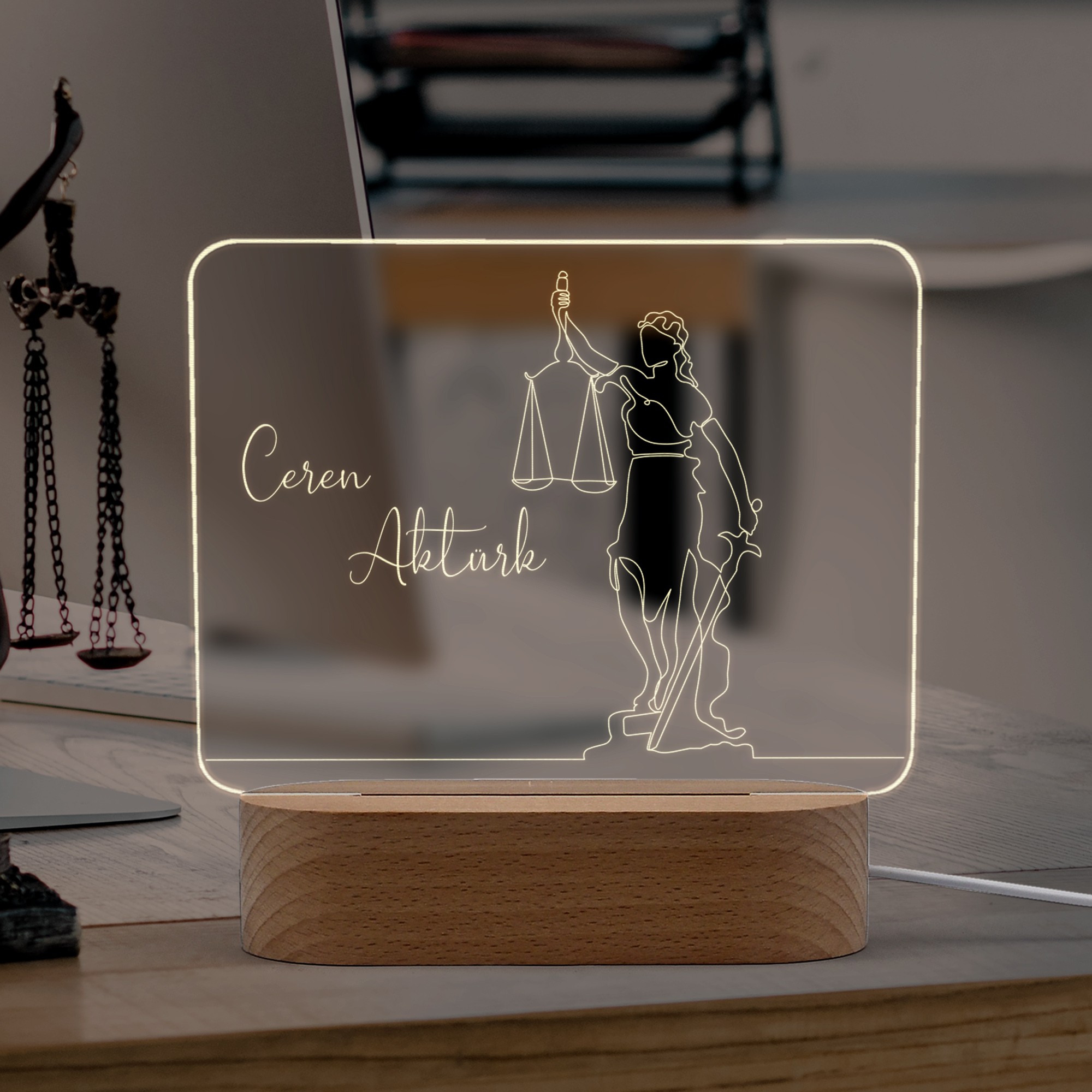 Avukatlar için Adalet Sembollü Dörtgen Model Kişiye Özel Led Gece Lambası