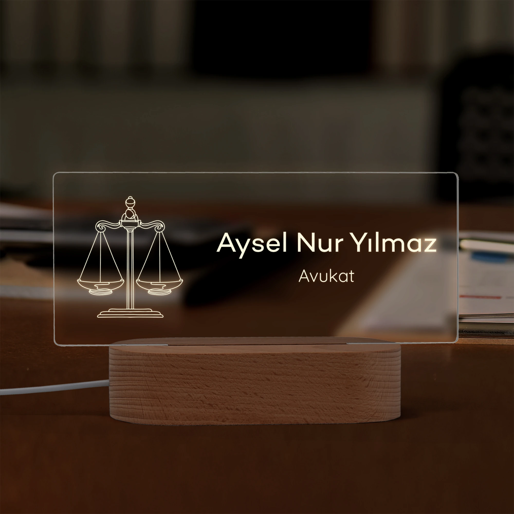 Kişiselleştirilebilir Avukatlara Özel Led Masa İsimliği
