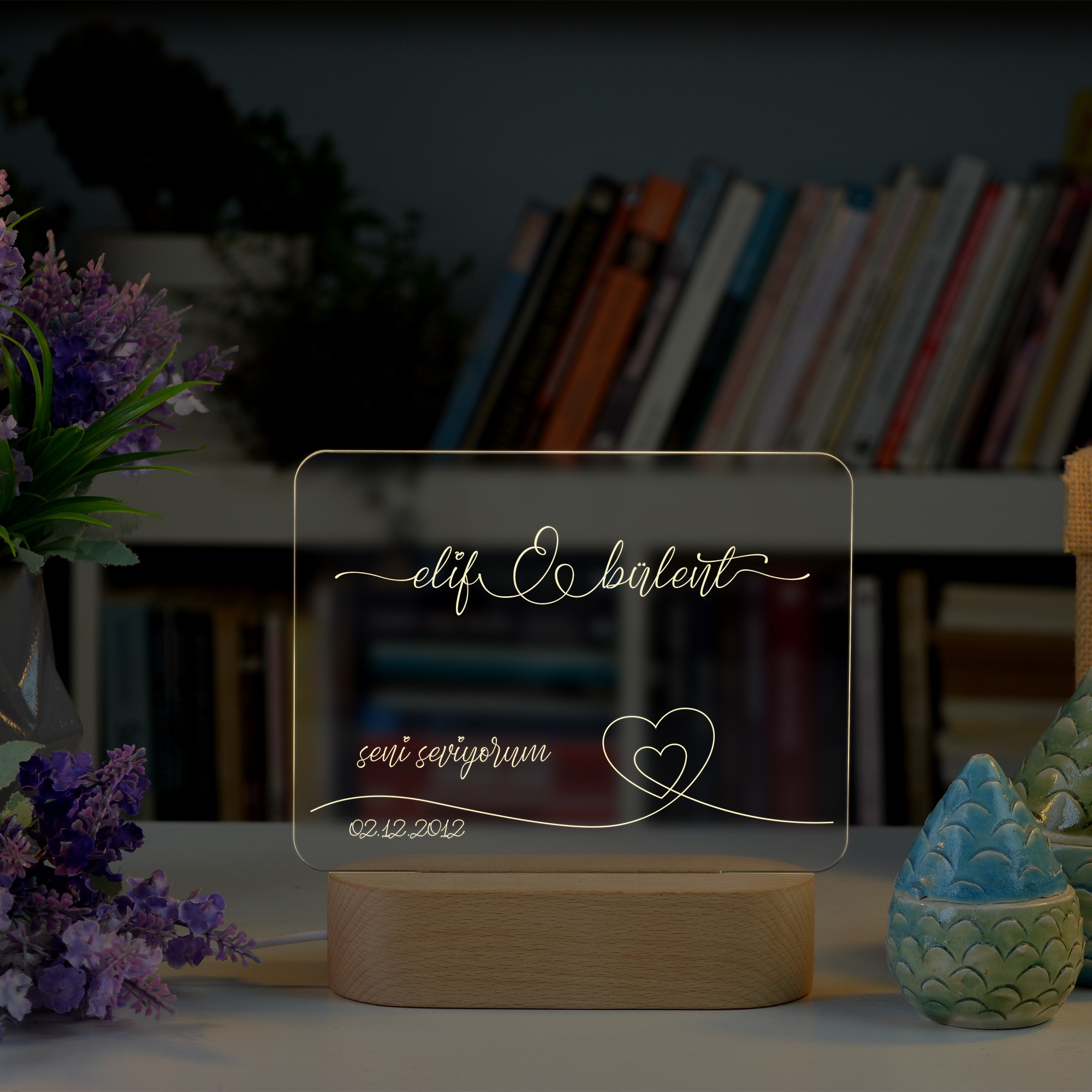 Çiftler için Kalp Motifli Kişiye Özel Ledli Gece Lambası