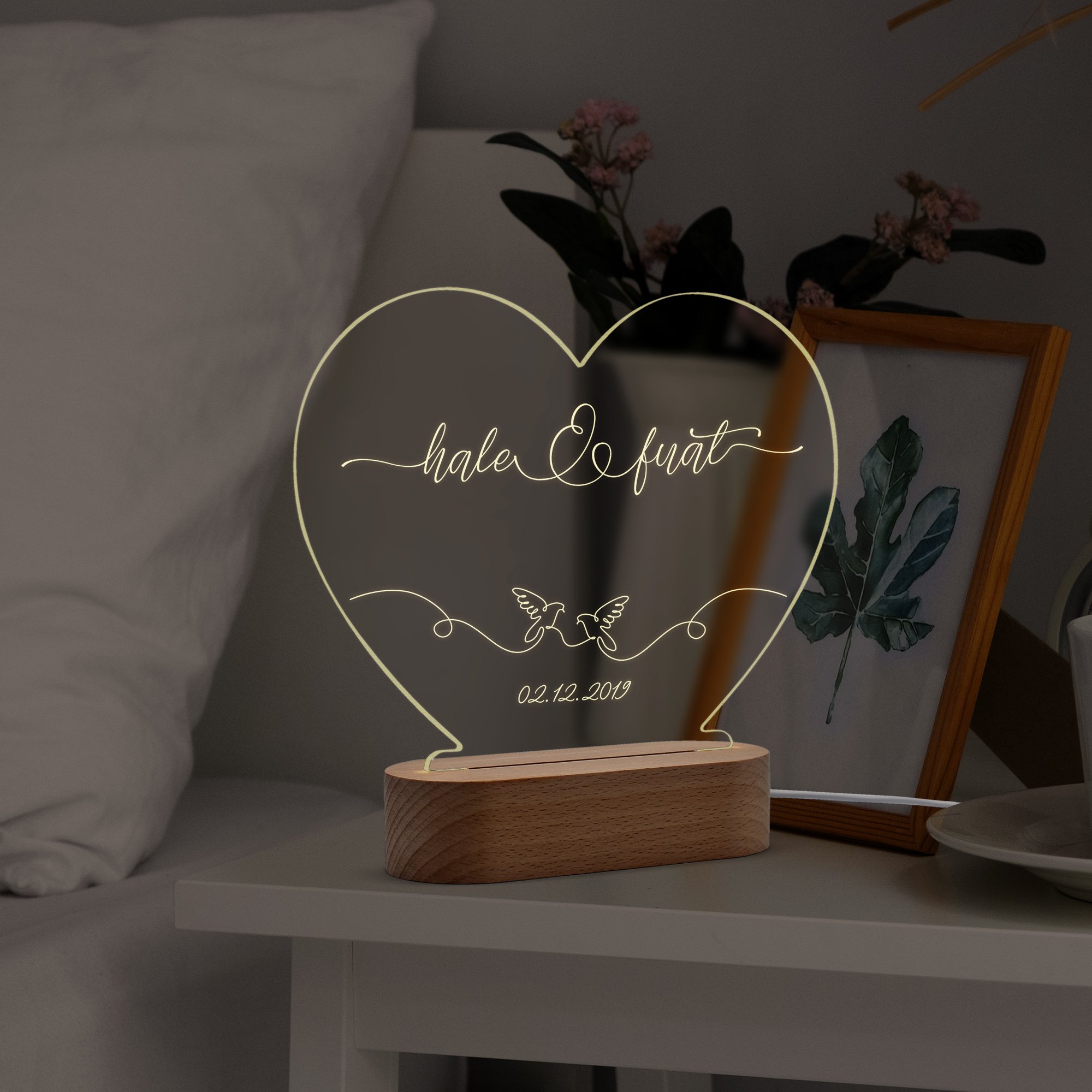 Çiftler için Çifte Güvercin Motifli Kişiye Özel Ledli Gece Lambası