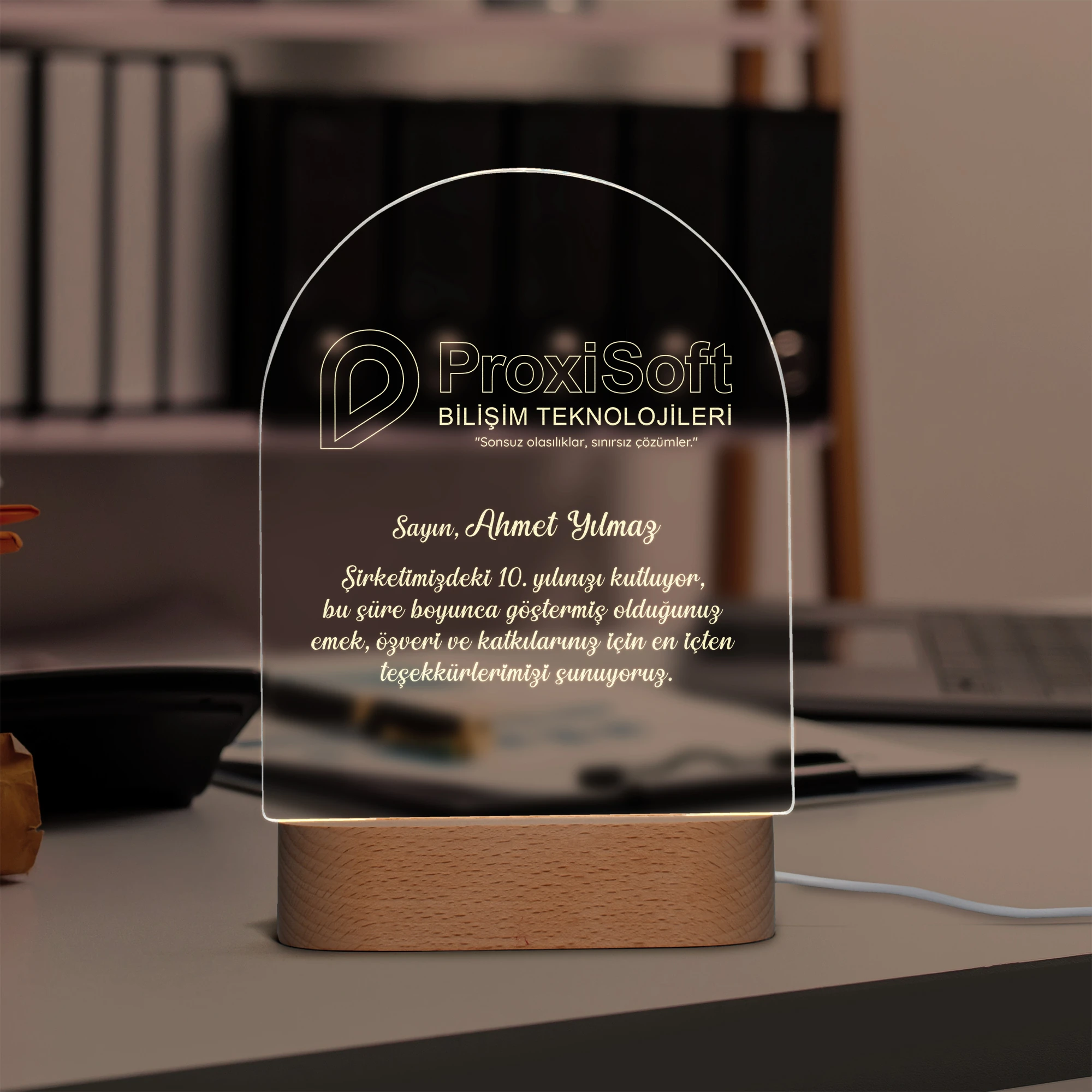  Kurumsal Kişiselleştirilebilir Hediyelik Led Pleksi