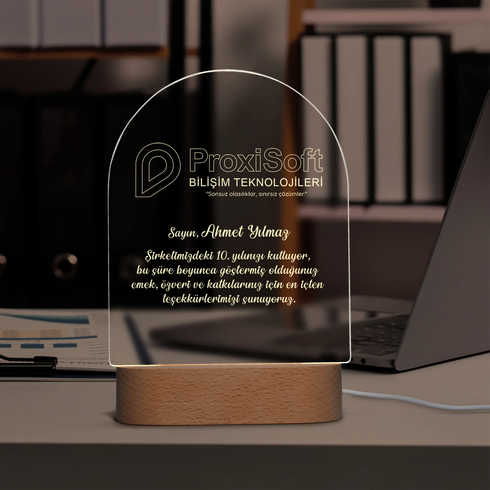  Kurumsal Kişiselleştirilebilir Hediyelik Led Pleksi