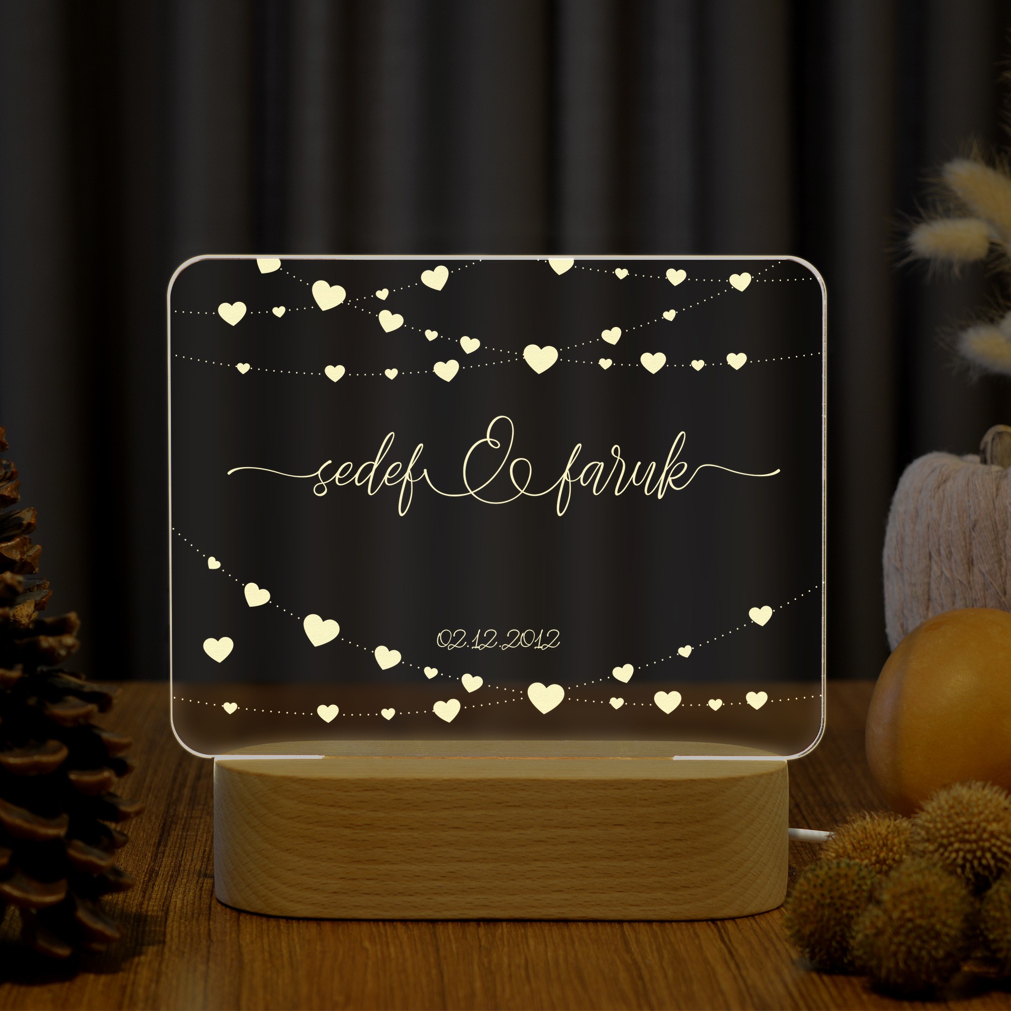 Çiftler için Minik Kalp Motifli Dörtgen Kişiye Özel Led Gece Lambası