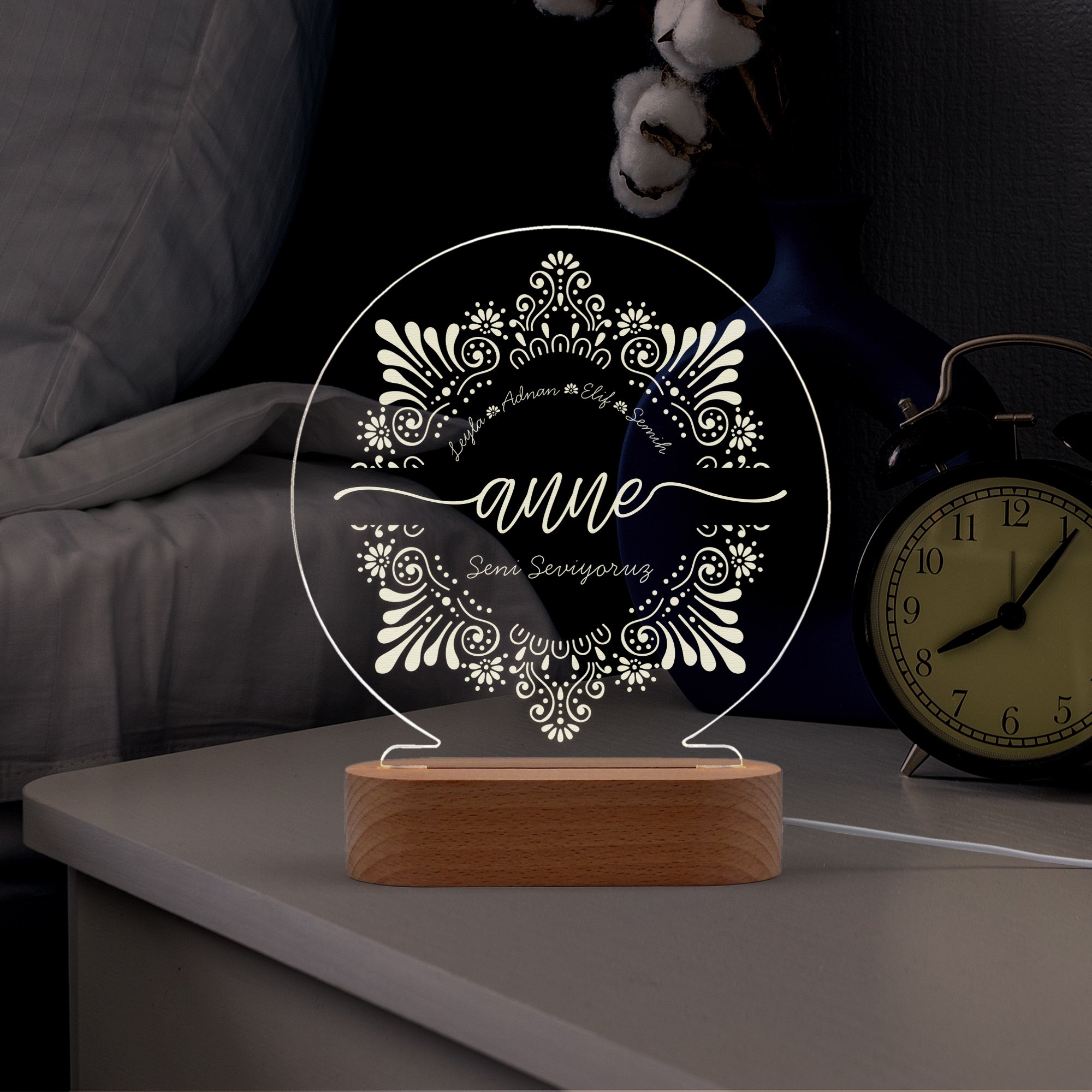 Anneler için Dantel Motifli Kişiye Özel Ledli Gece Lambası