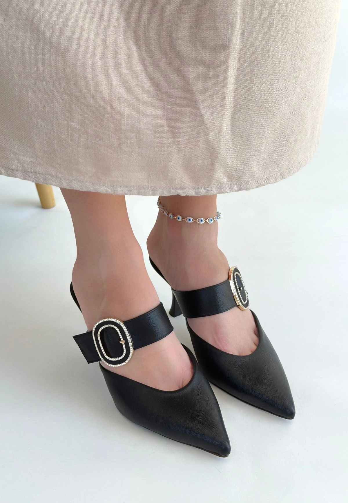 Yote Siyah Cilt Topuklu Terlik