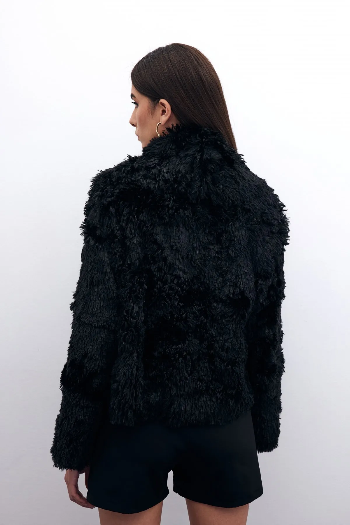 Yakalı Peluş Kürk Mont