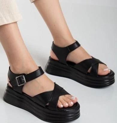 Sibna Siyah Cilt Kemerli Sandalet
