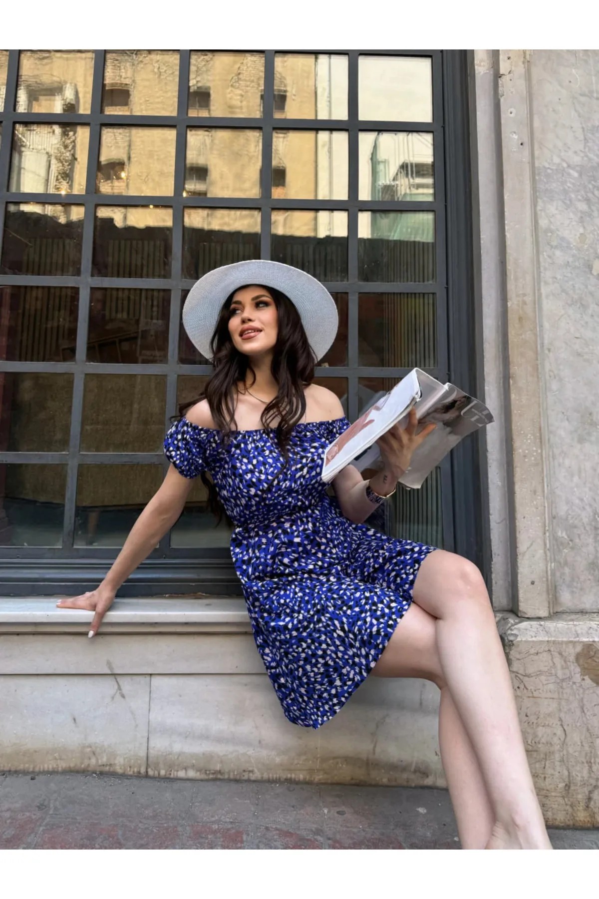 Madonna yaka çiçek desenli krinkil elbise