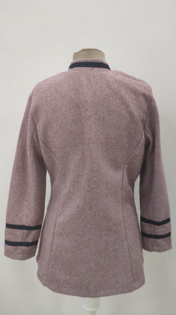 Kadın Uzun Kollu Hakim Yaka Düğme Detaylı Mini Dokuma Ceket