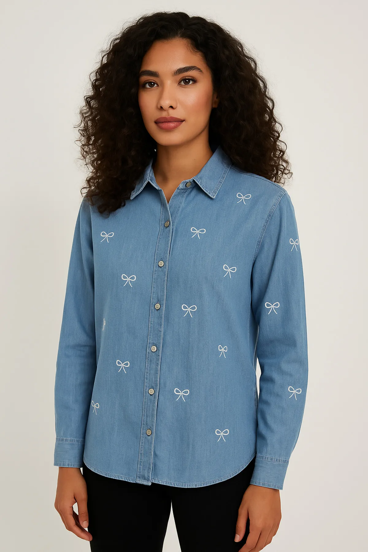 Kurdele detaylı kot denim gömlek