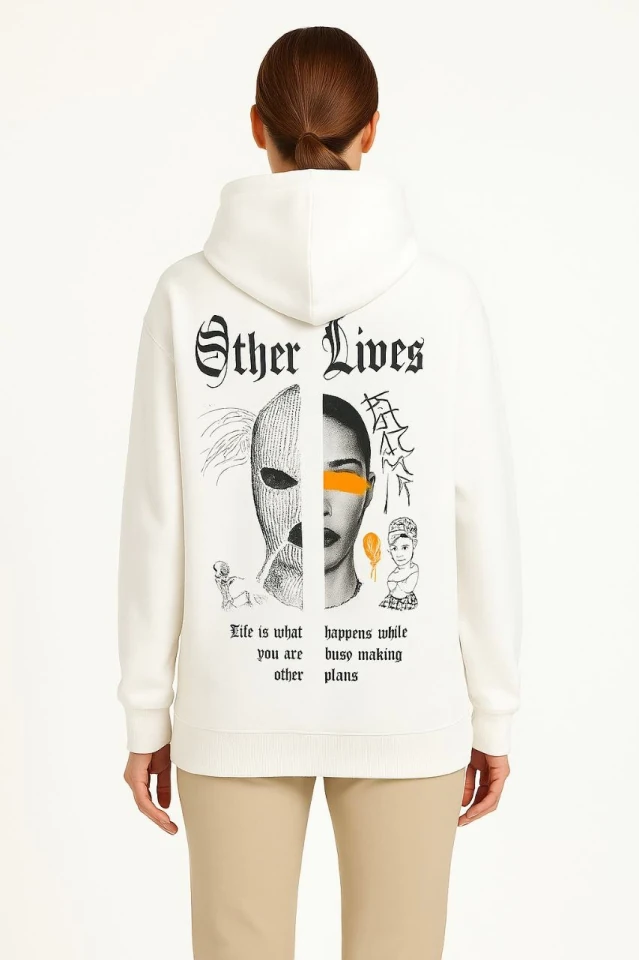 Oversize Üç İplik Şardonlu Kapüşonlu Sweatshirt – Beyaz “Other Lives” Ön Ve Arka Baskılı, Kanguru Cepli, Ribanalı Rahat Kışlık Model Beyaz