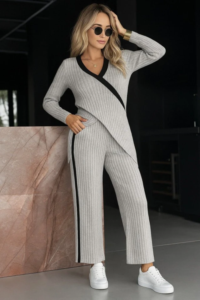 Kadın Uzun Kollu V Yakalı çapraz Detaylı şardonlu Kaşkorse Bluz Ve Pantolon Ikili Takım