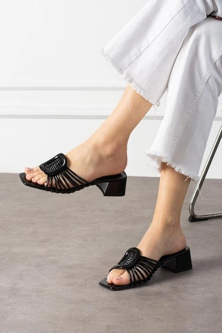 Anca Siyah Rugan Topuklu Terlik