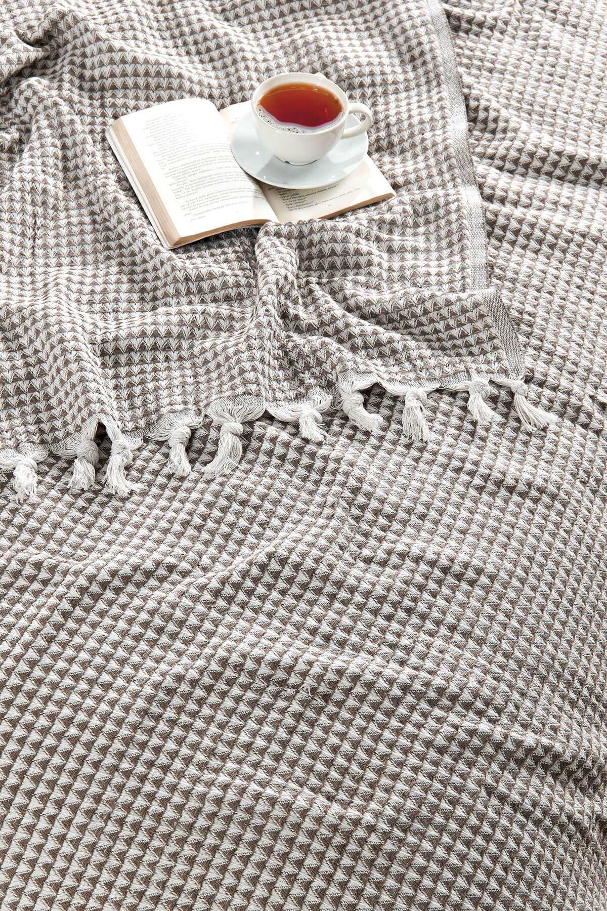 Çift Kişilik Yatak Pikesi Piramit Kahve 200 x 230 Cm