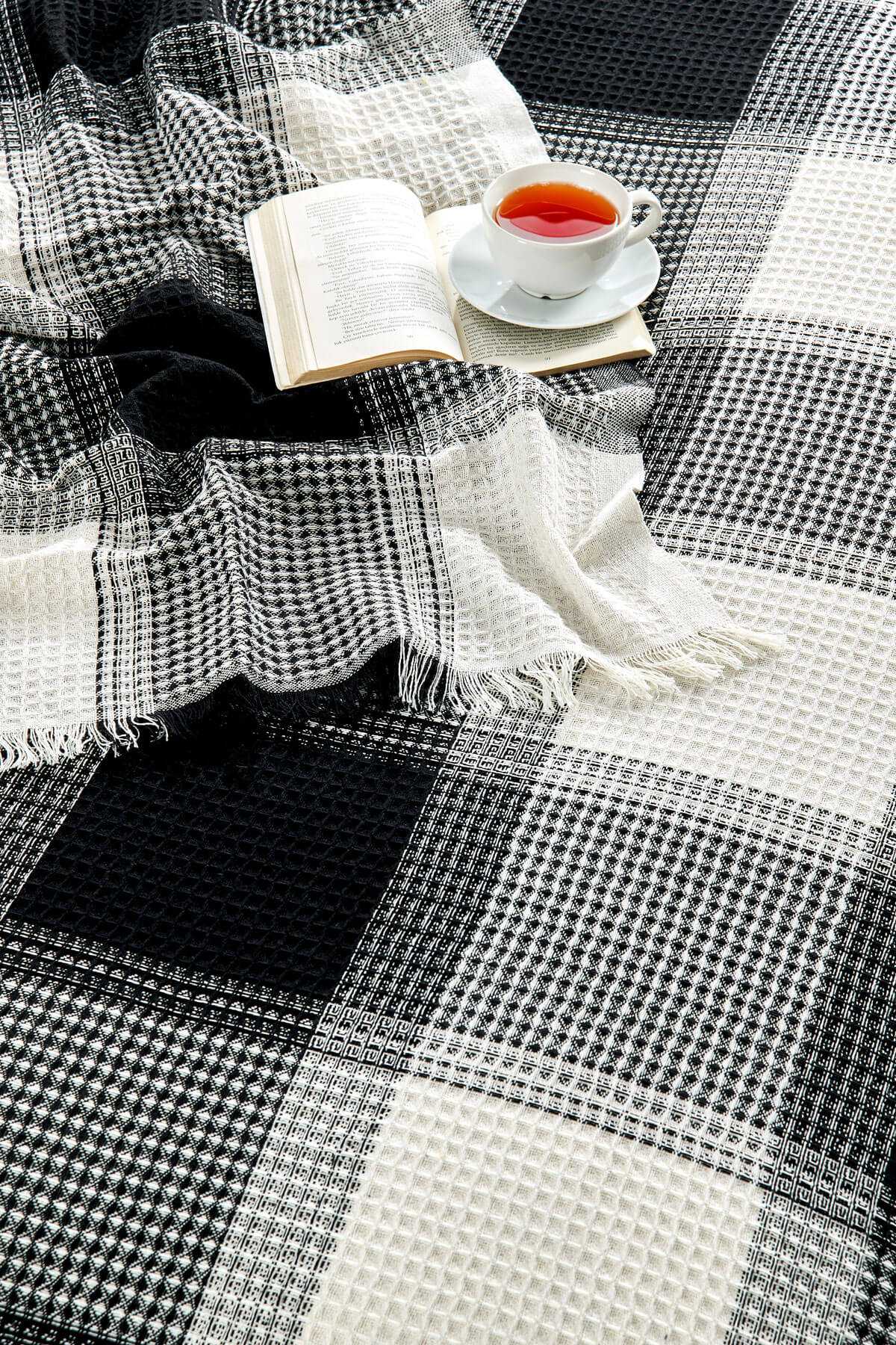 Çift Kişilik Yatak Pikesi Ekose Siyah 200 x 230 Cm