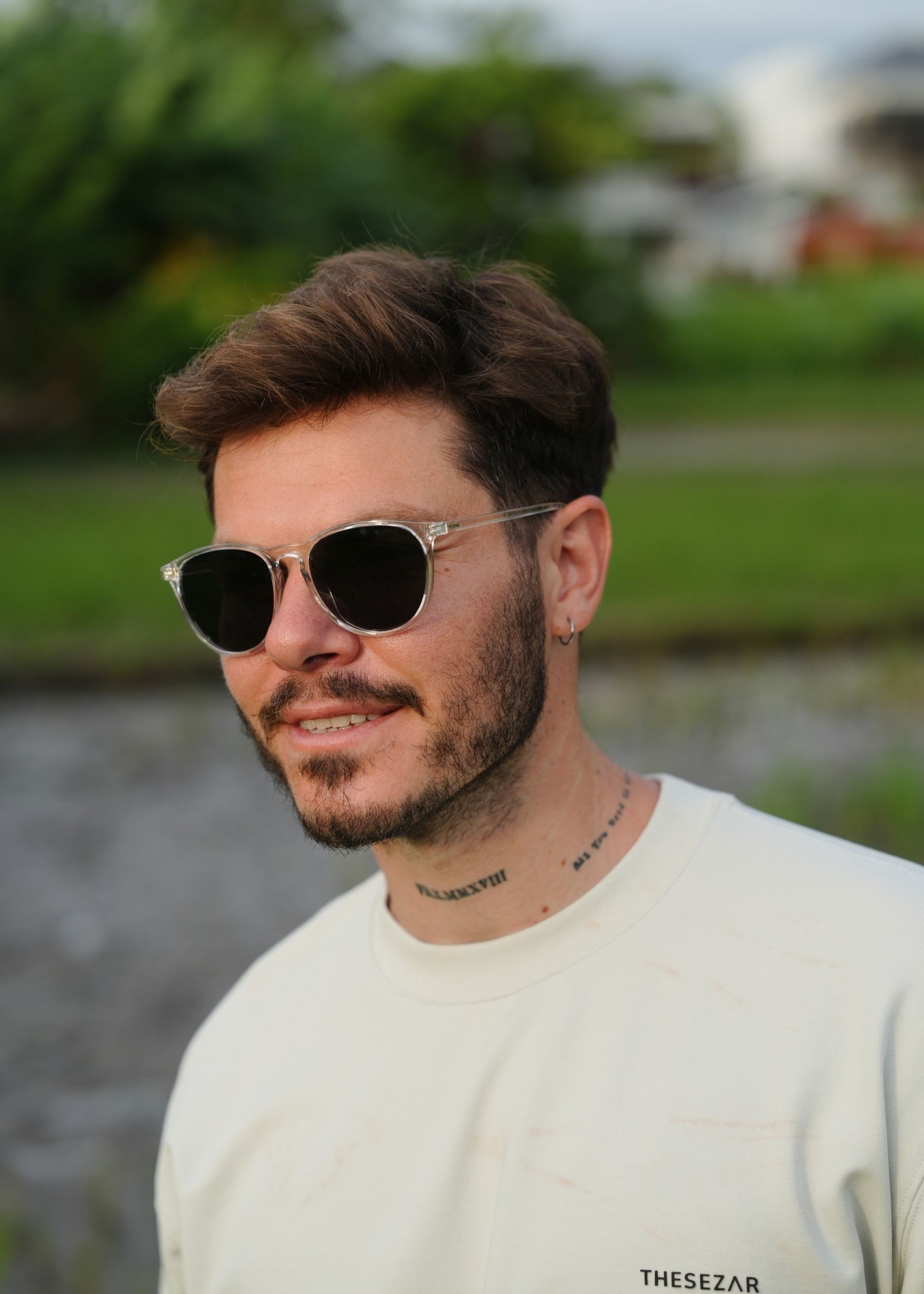 Square retro aviator sunglasses, Transparent framed sunglasses with dark tint lenses, High quality clear sunglasses Thesezaraccesories