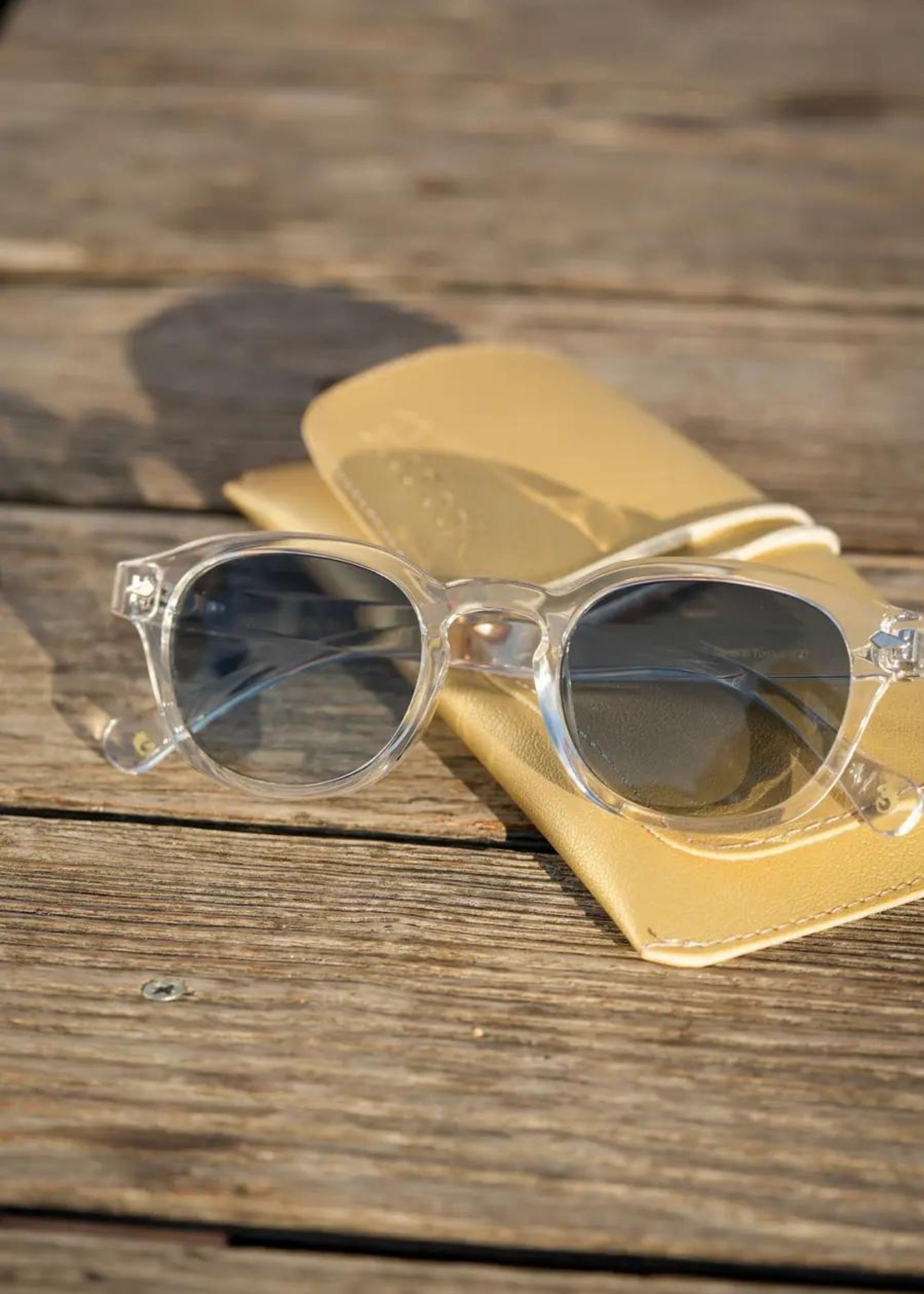 Retro clear frame sunglasses, Transparent oversized Sunglasses, Rectangular uv sunglasses, Vintage 90s sunglasses Thesezaraccesories