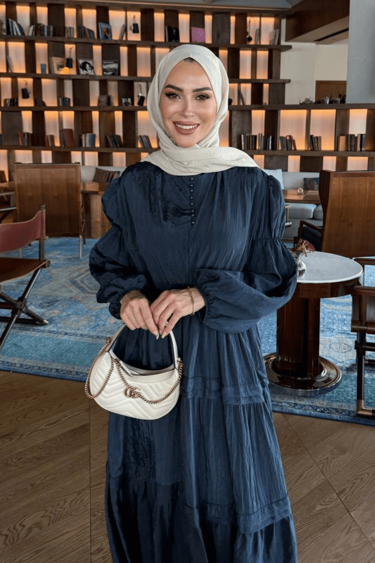 Allegra Elbise