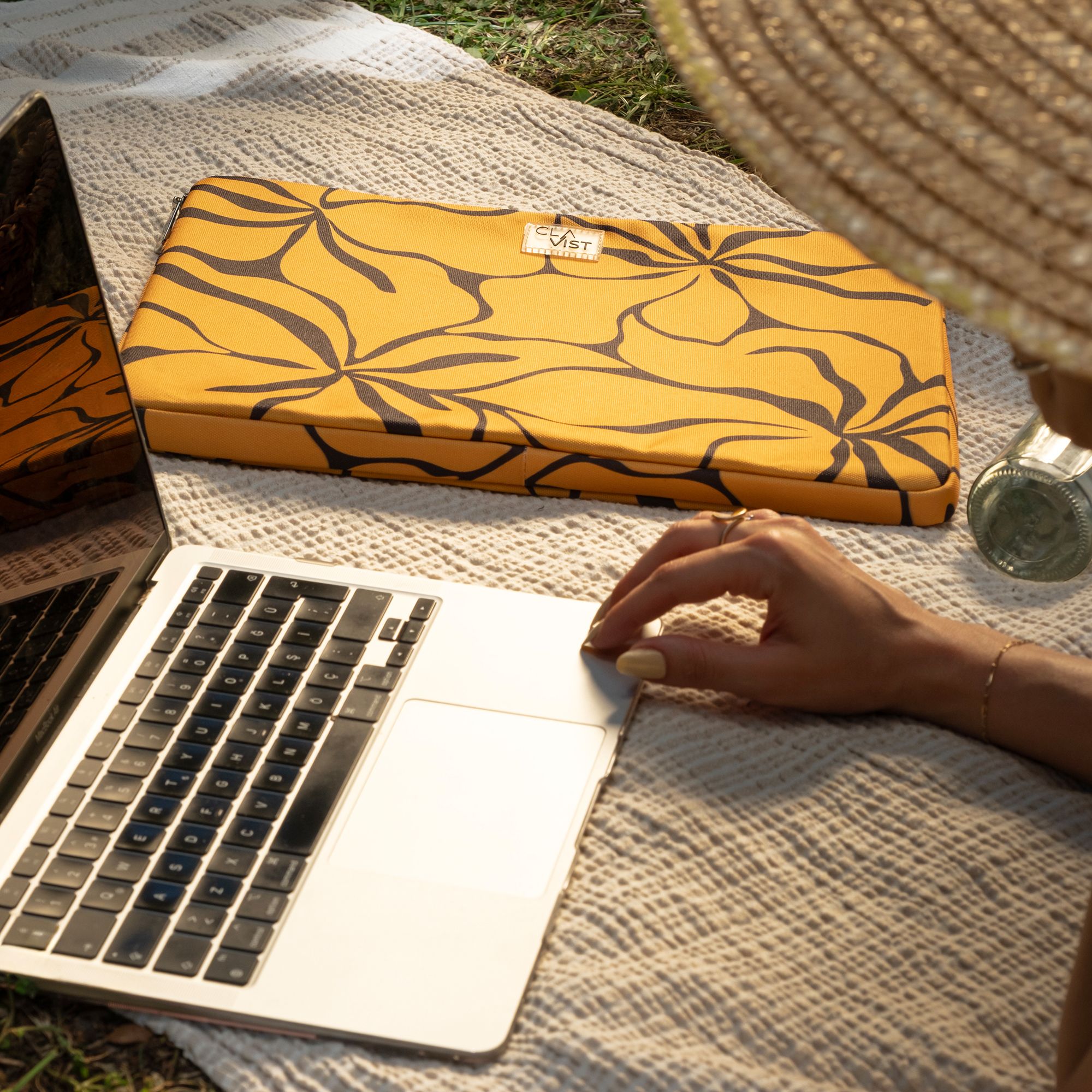  Terra Laptop  & Macbook & Ipad Kılıfı 