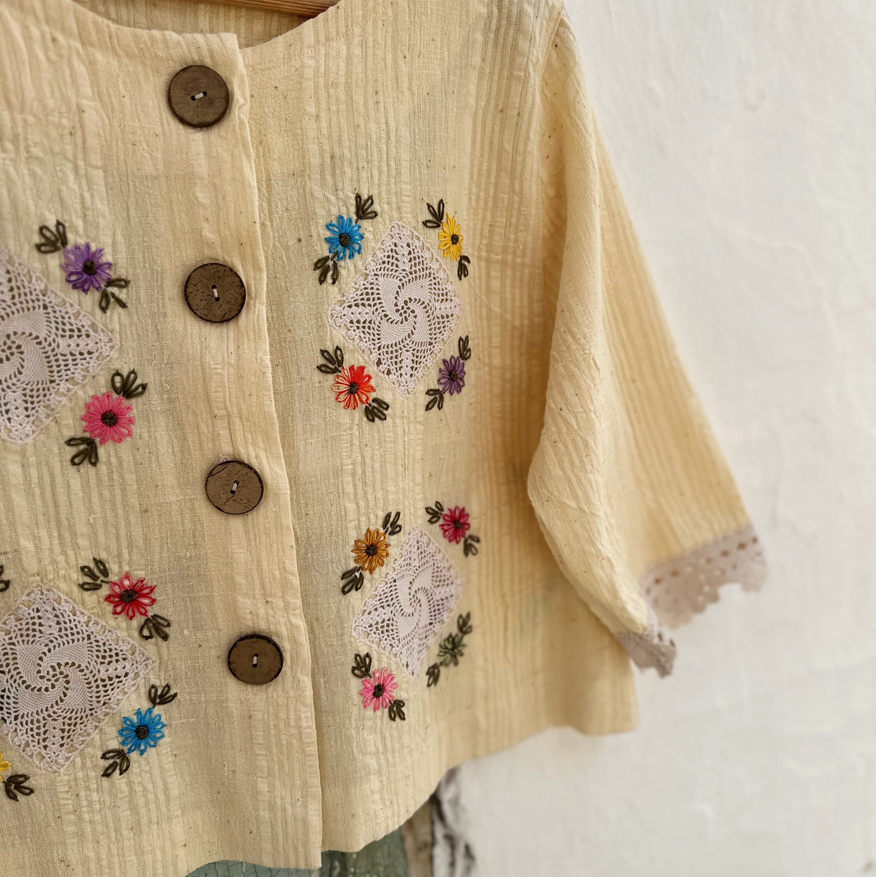 Çiçek İşlemeli Dokuma Crop Ceket (36-38 Beden)