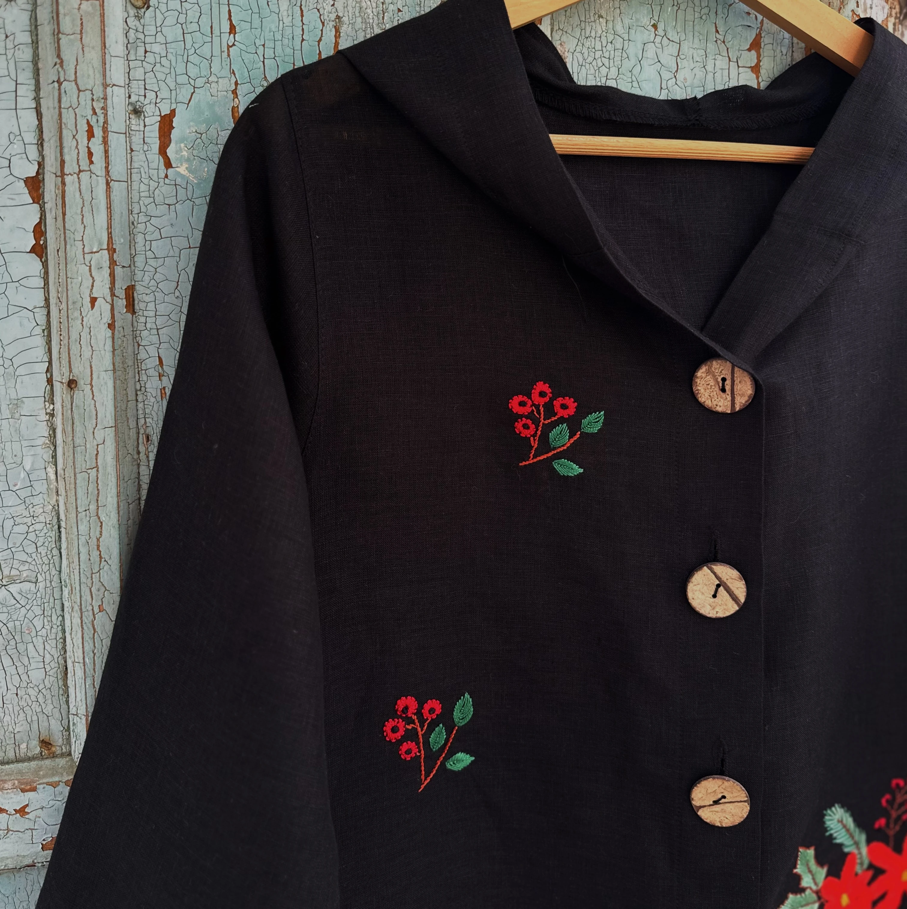 Atatürk Çiçeği El Nakışlı İpek Keten Ceket (Standart Beden)